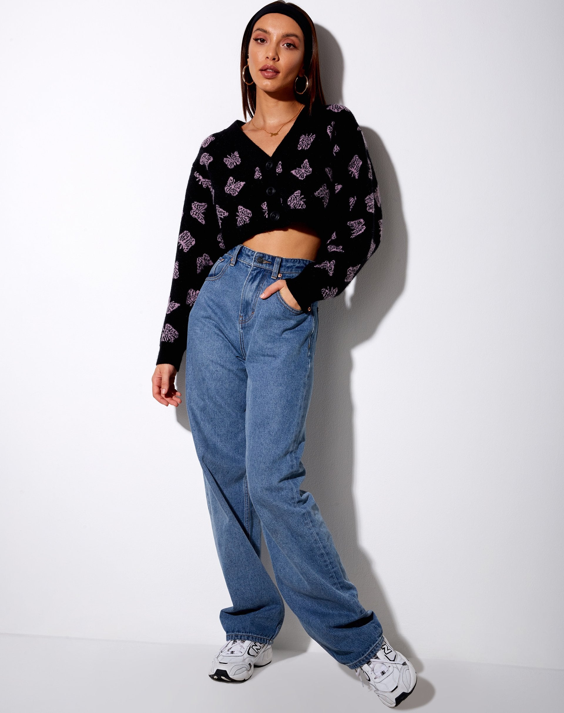 Imagen de Olina Cropped Cardigan en negro y morado Butterfly