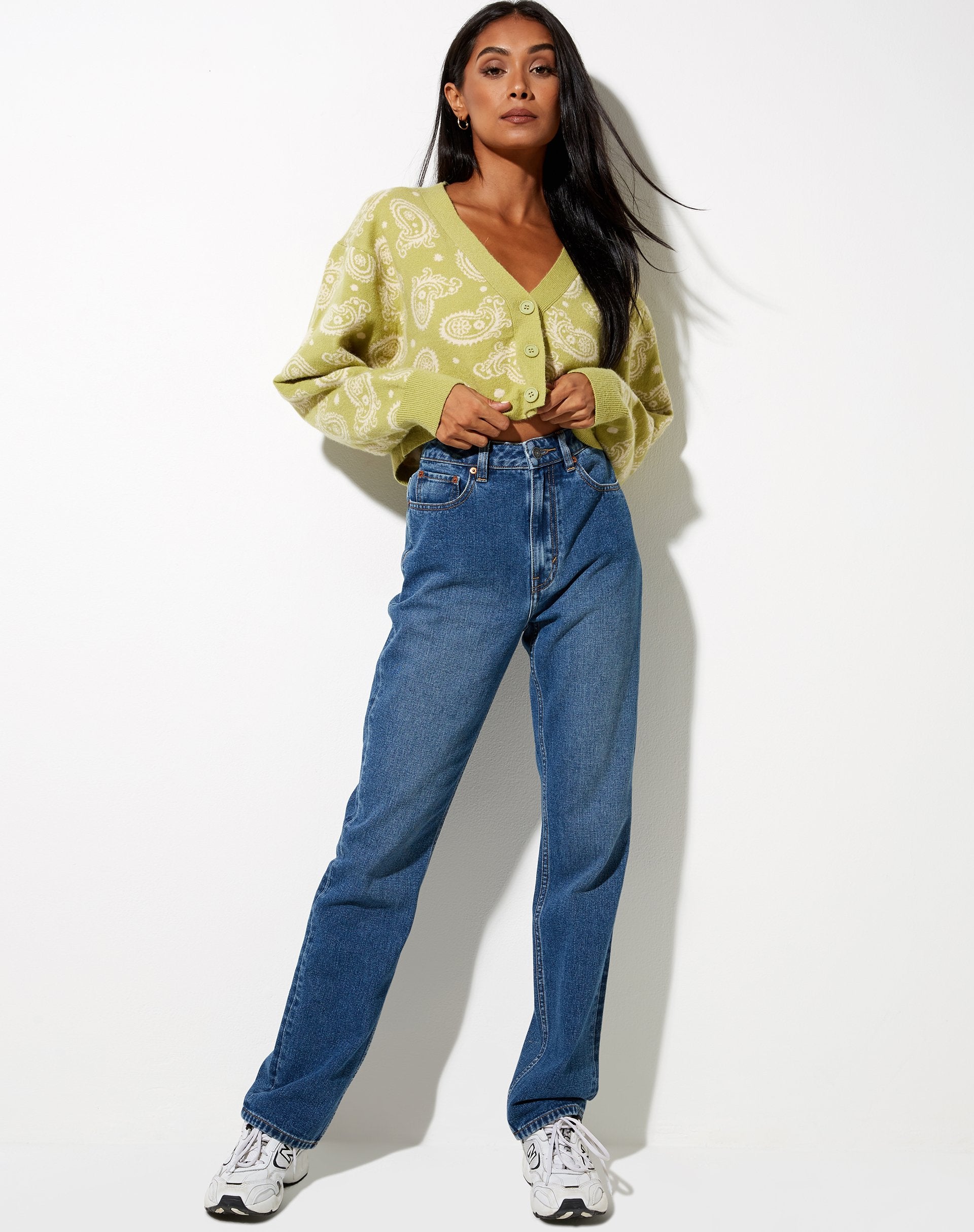 Imagen de Olina Cropped Cardi en punto Persian Night Sage