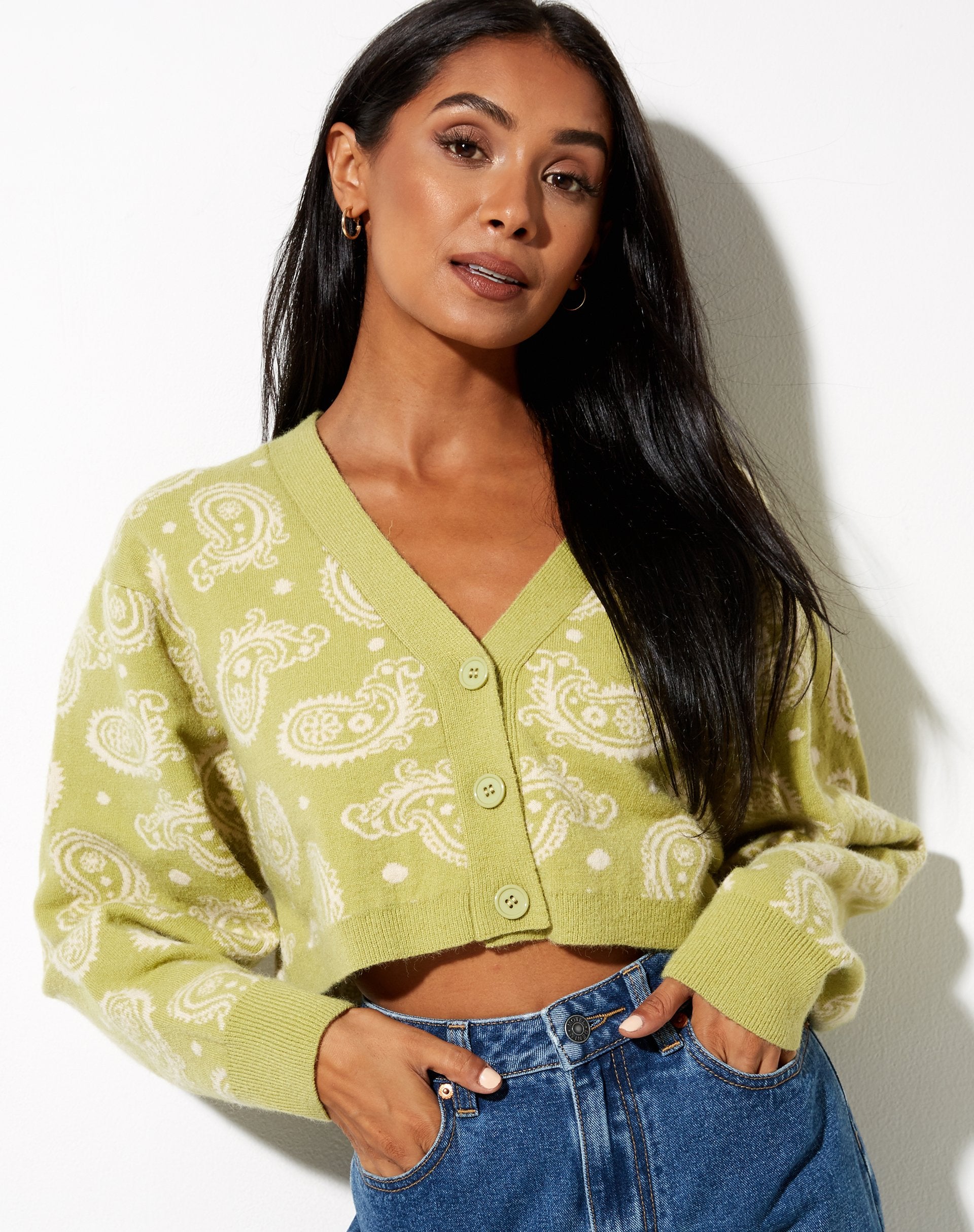 Imagen de Olina Cropped Cardi en punto Persian Night Sage