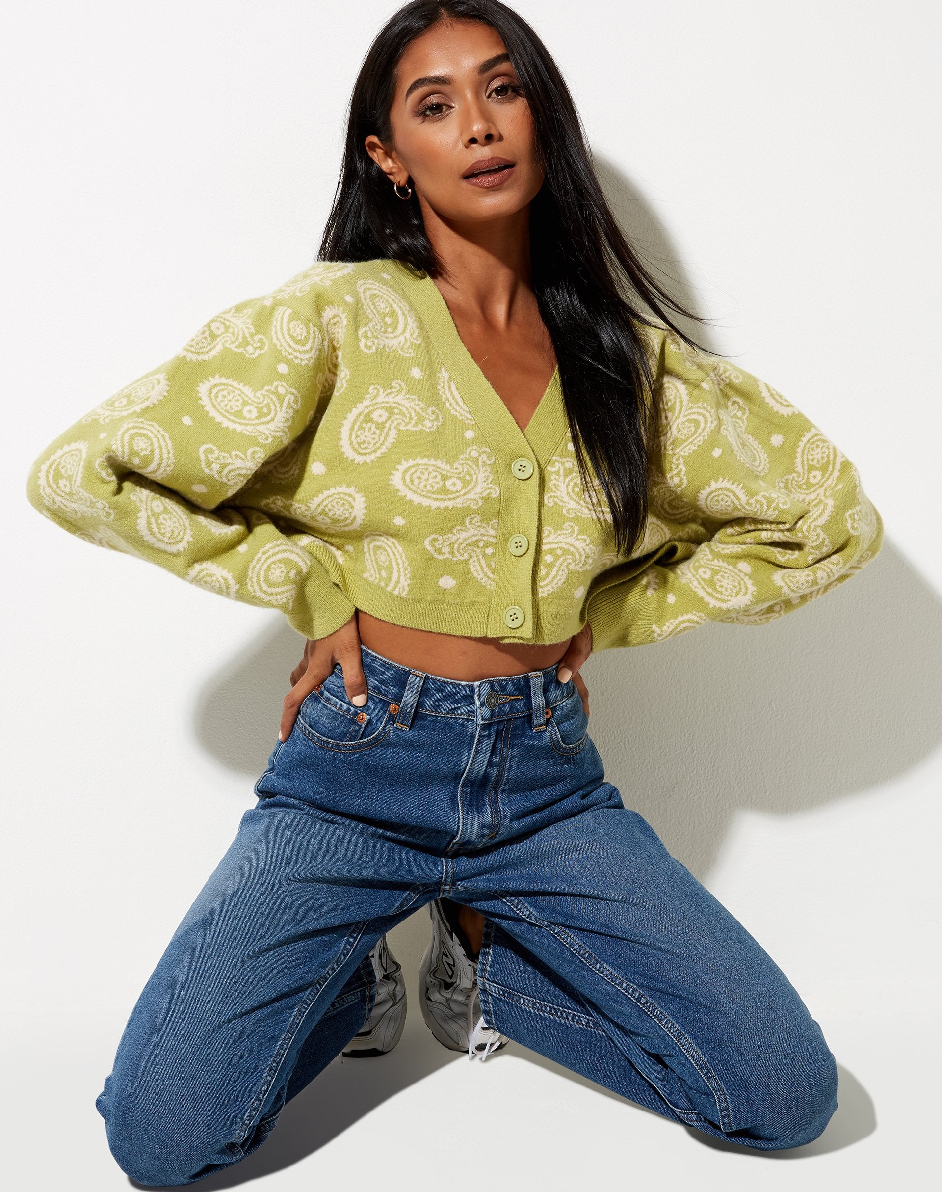 Imagen de Olina Cropped Cardi en punto Persian Night Sage