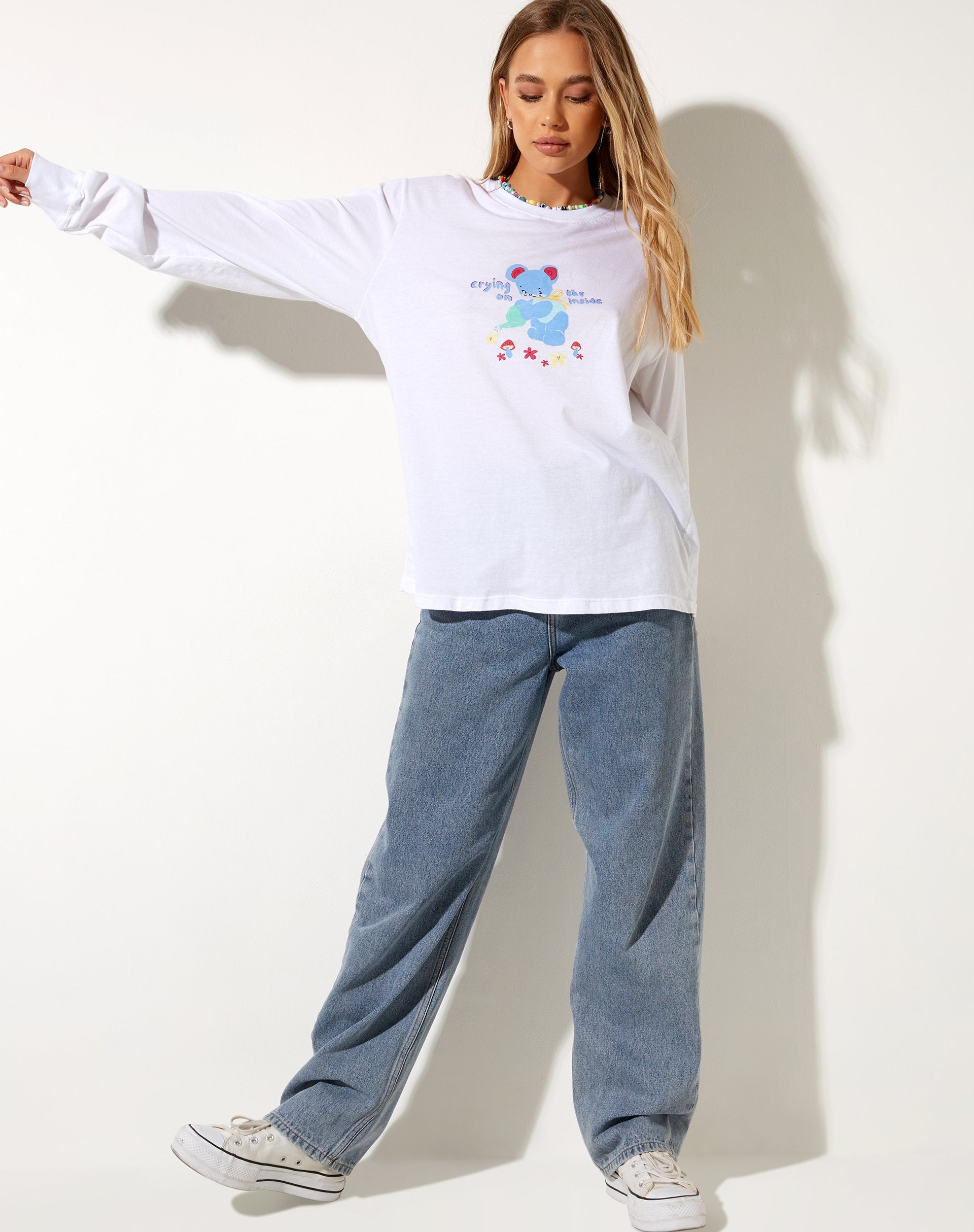 Imagen de Olivia Camiseta de manga larga en blanco Crying On The Inside