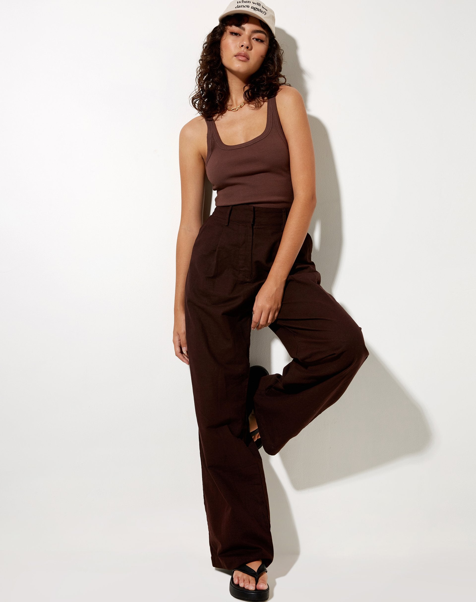 Imagen de Onfal Pantalón pata ancha en Rami Chocolate amargo