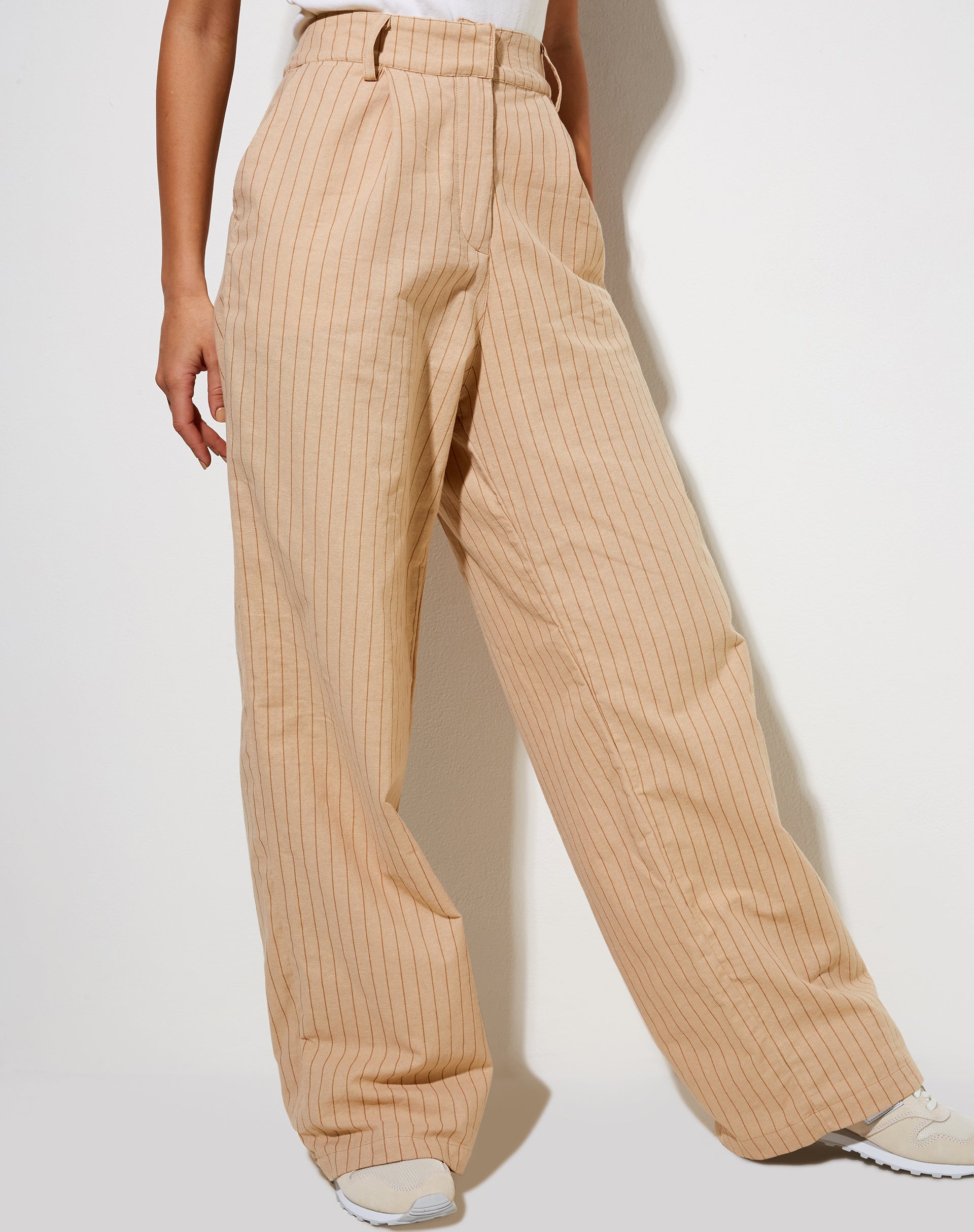 Imagen de Onfal Pantalón ancho a rayas lápiz