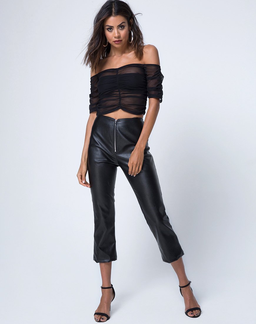 Imagen de Osta Off The Shoulder Top en Negro