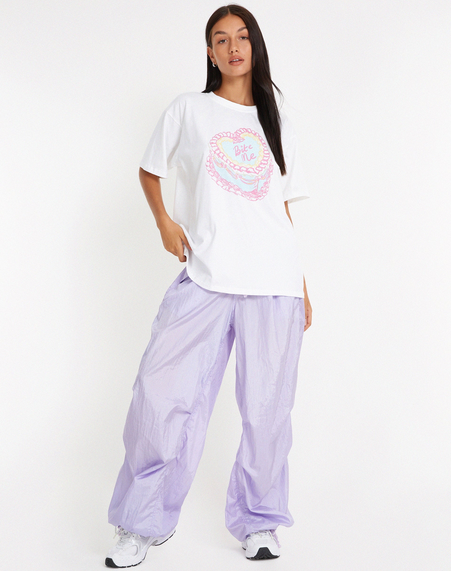imagen de Oversize Tee in White Bite Me
