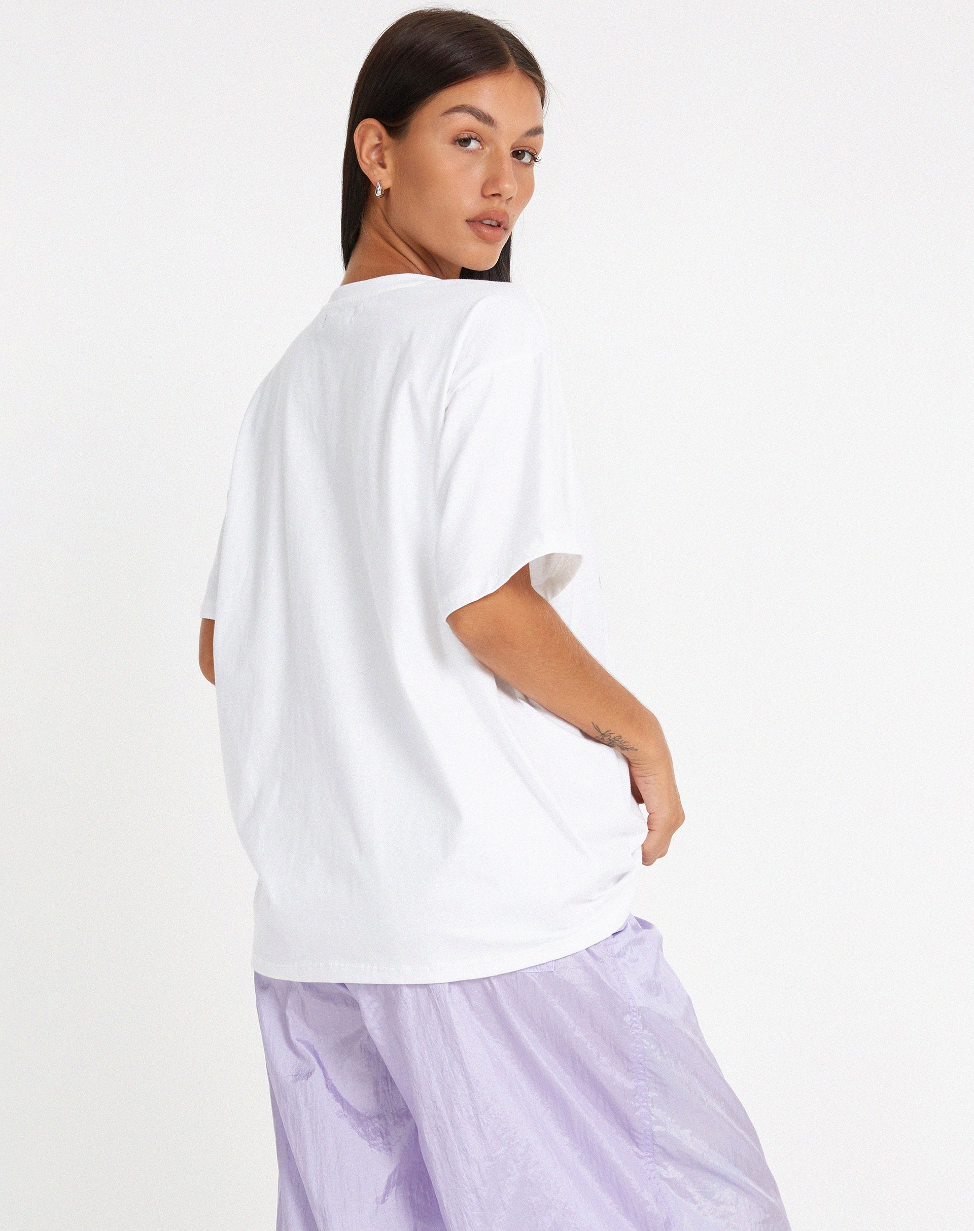 imagen de Oversize Tee in White Bite Me