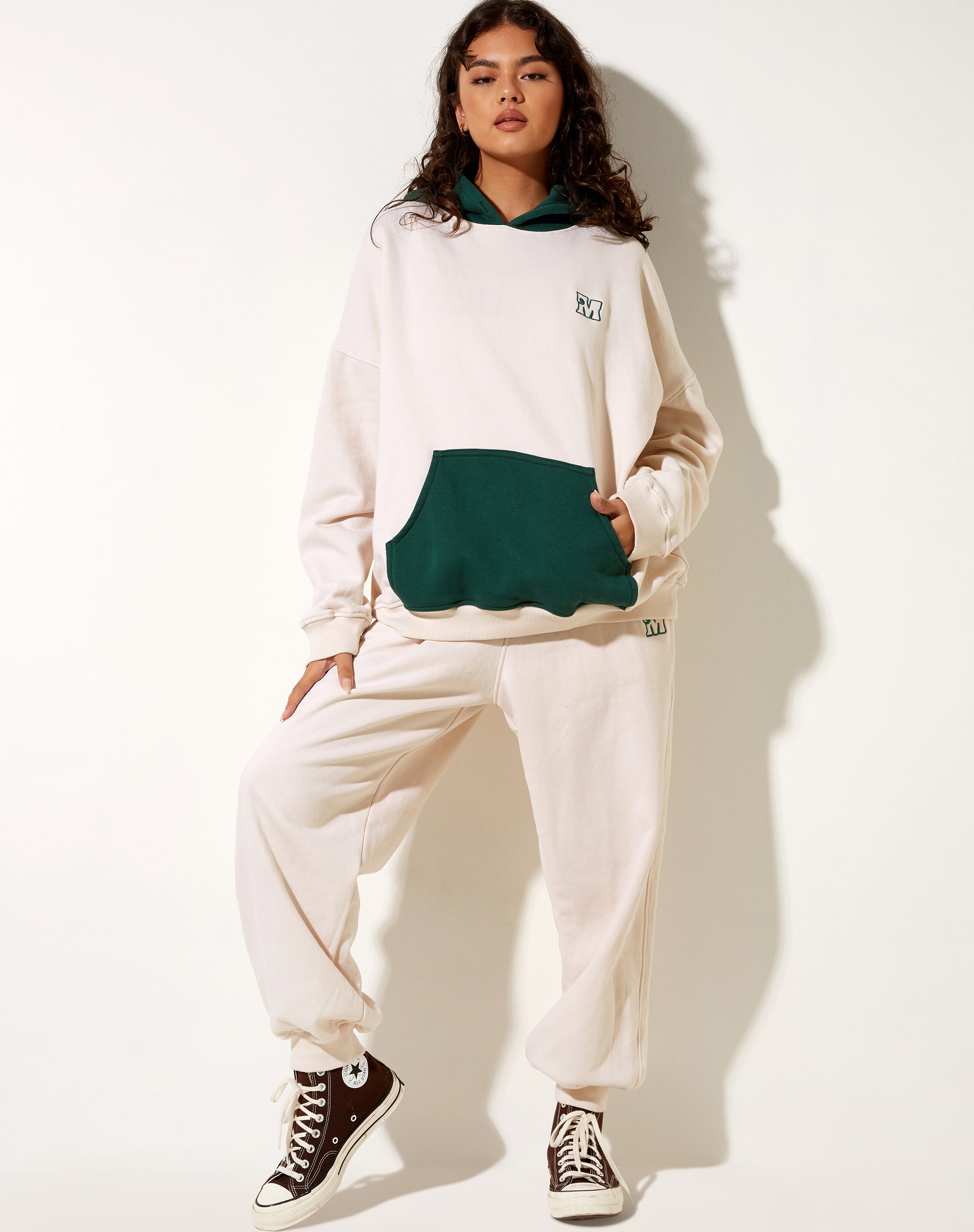 Imagen de Oversize Hoodie in Forest Green Winter White M Embro