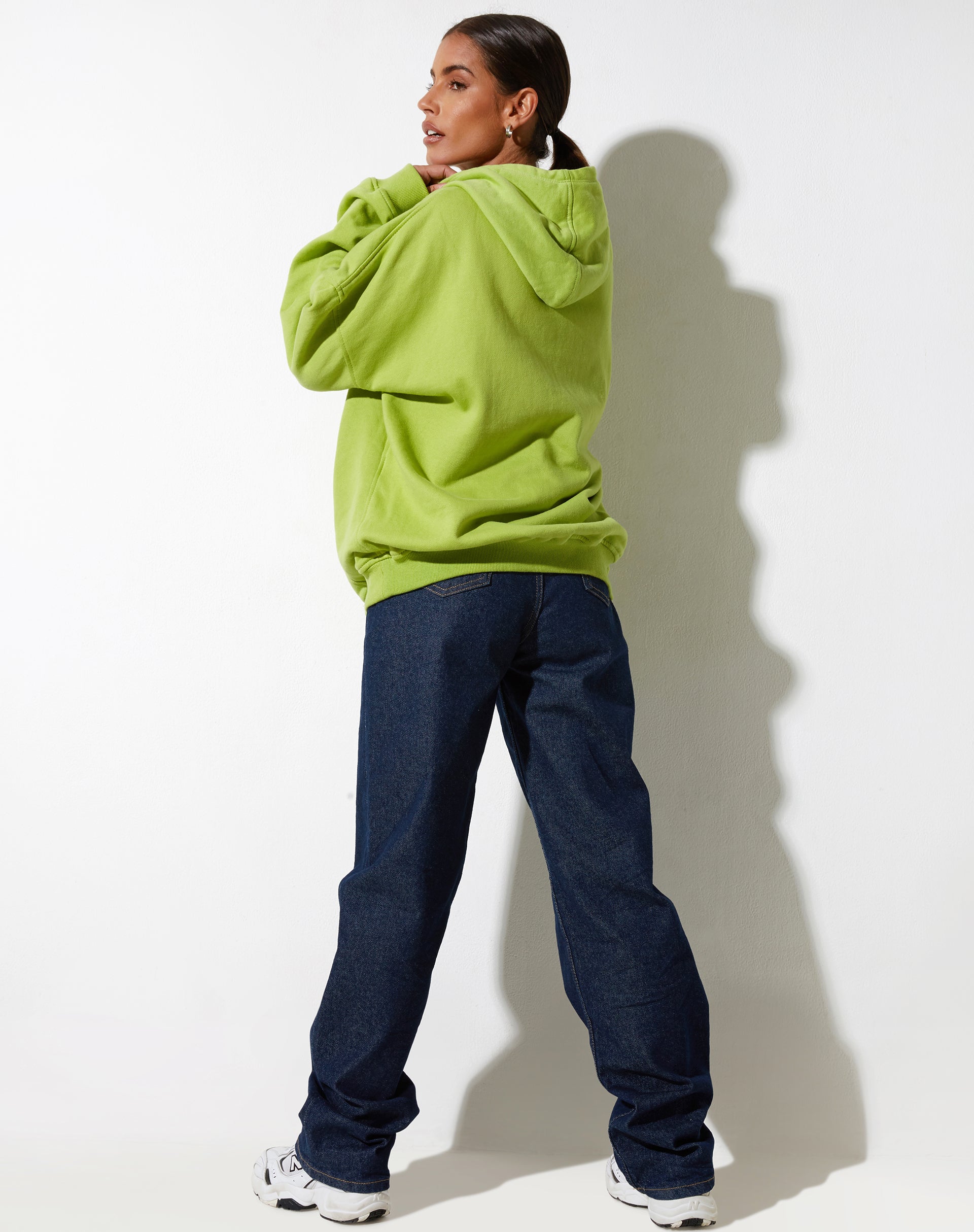 imagen de Oversize Hoodie in Leaf Green Different Embro White