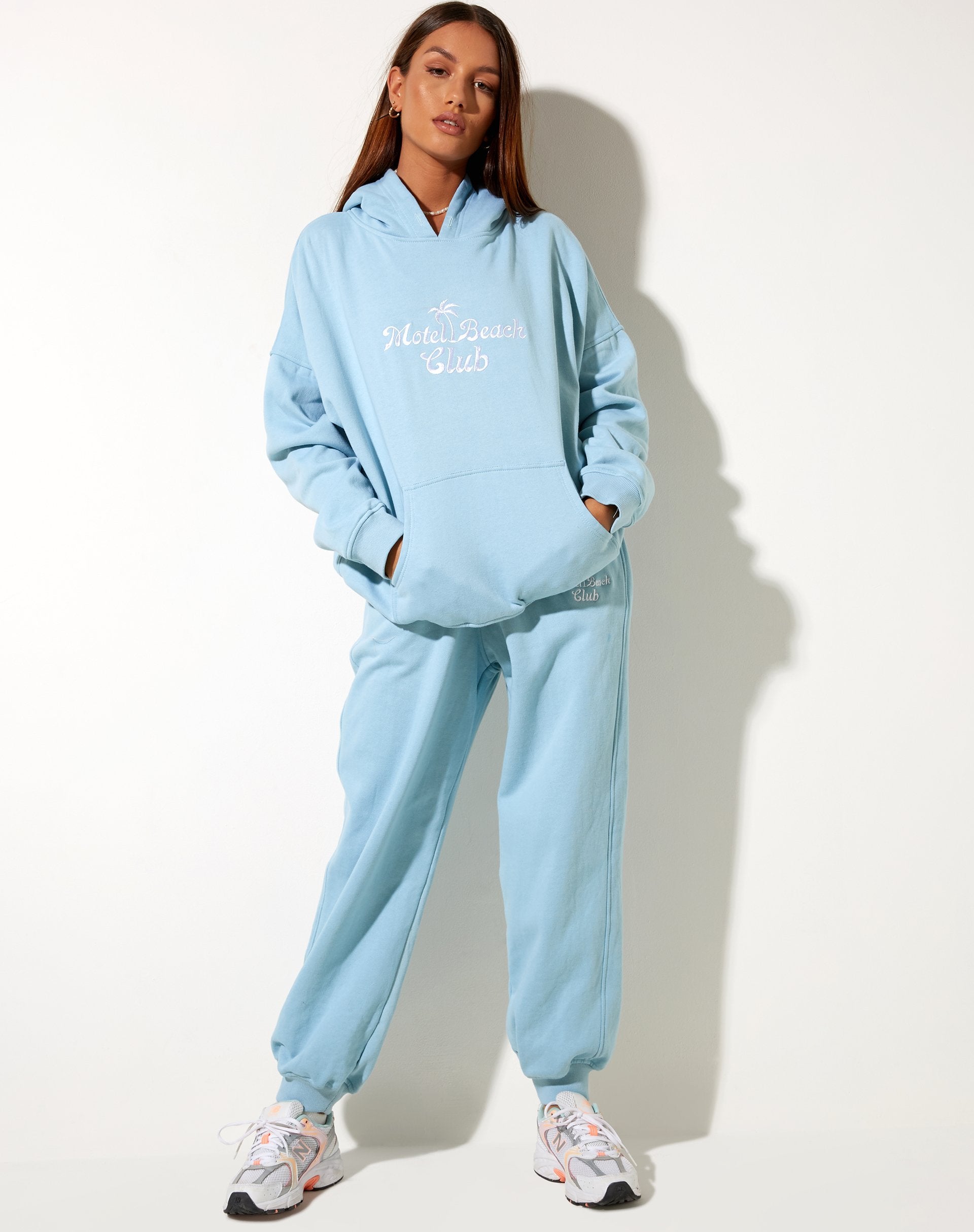 Imagen de Oversize Hoodie in Nantucket Blue Motel Beach Club