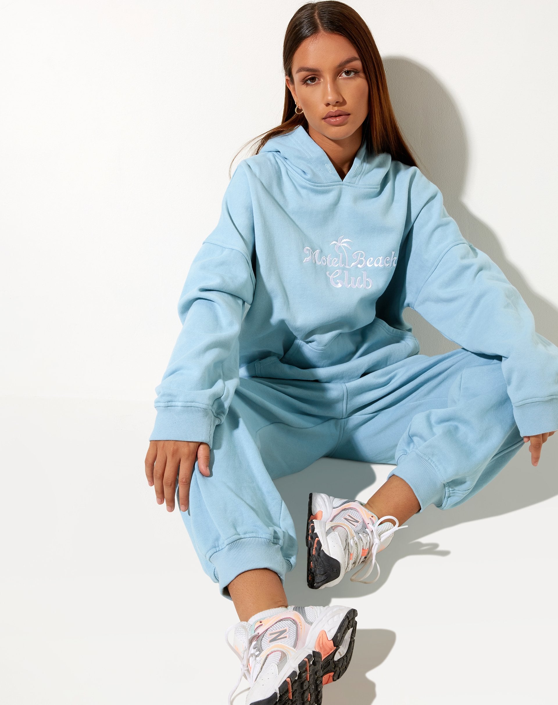Imagen de Oversize Hoodie in Nantucket Blue Motel Beach Club
