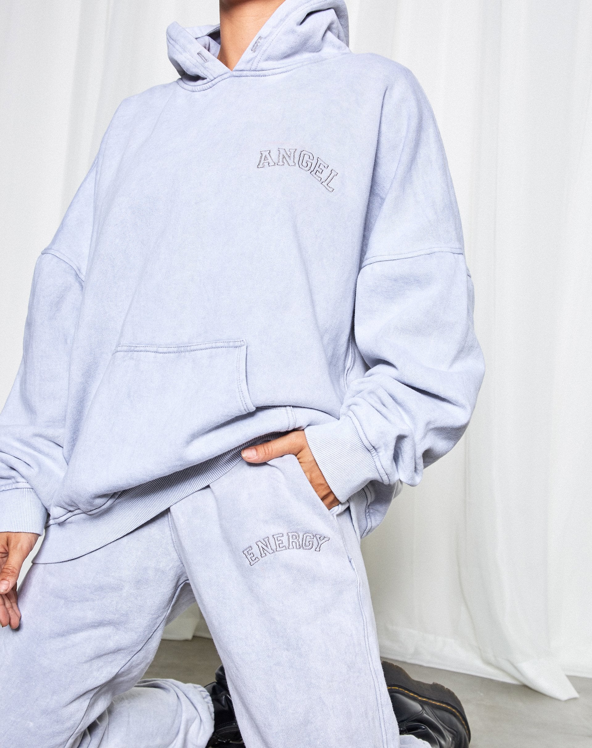 Imagen de Oversize Hoodie in Silver Wash Angel Embro