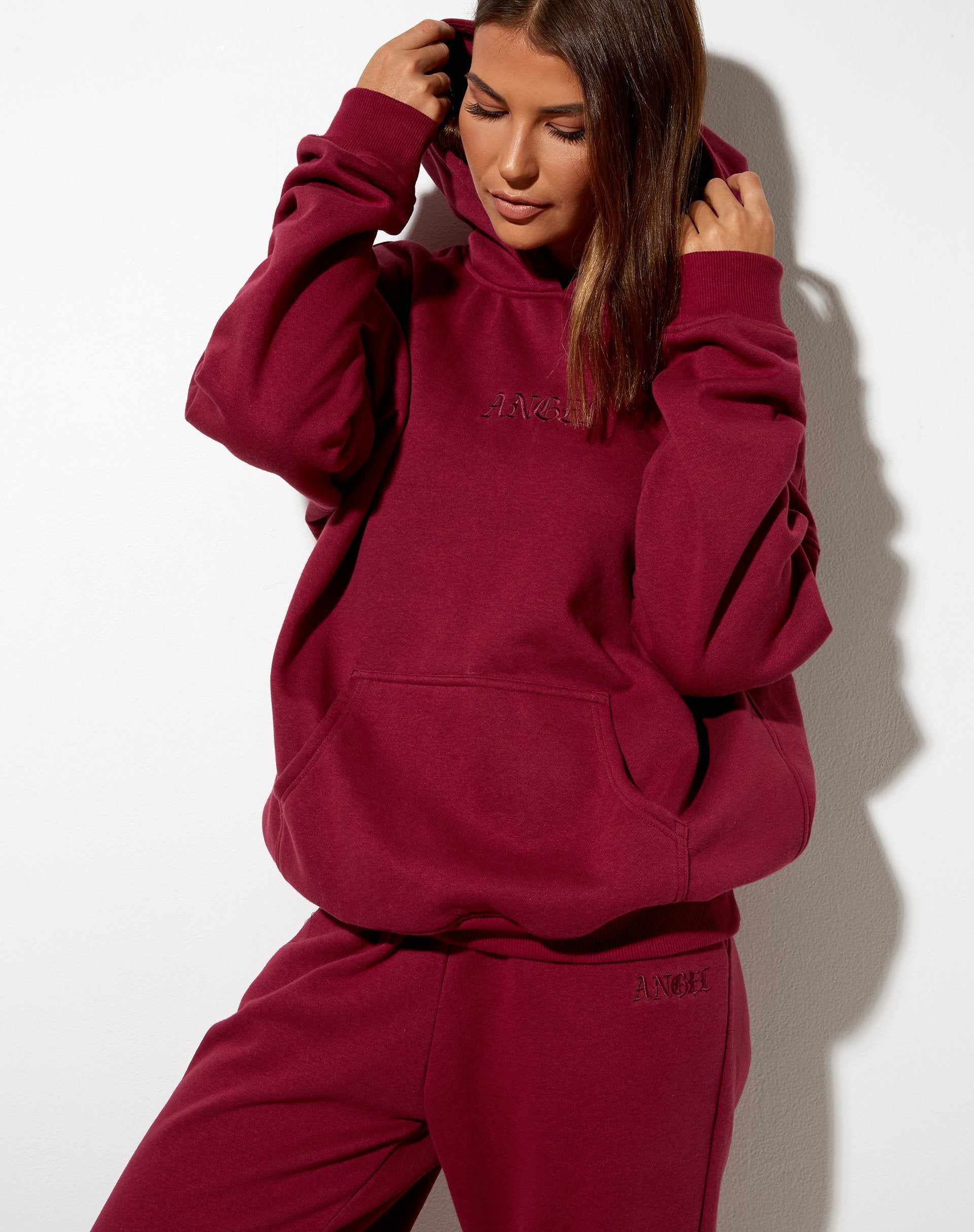 Imagen de Oversize Hoodie in Burgundy Angel Embro