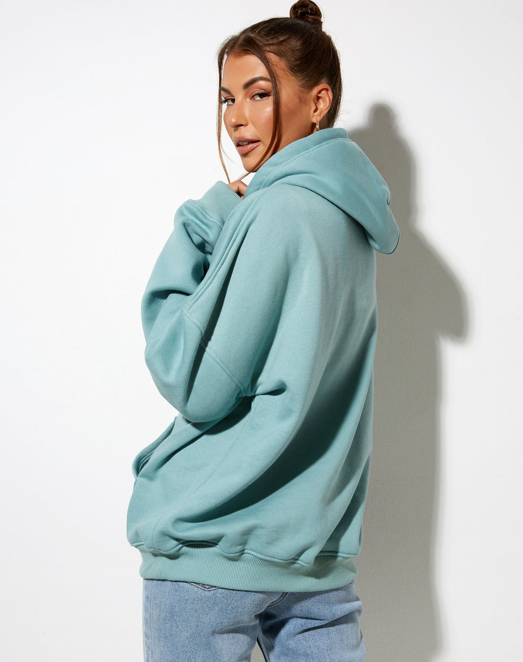 Sudadera oversize con capucha y bordado "Angel" en seafoam