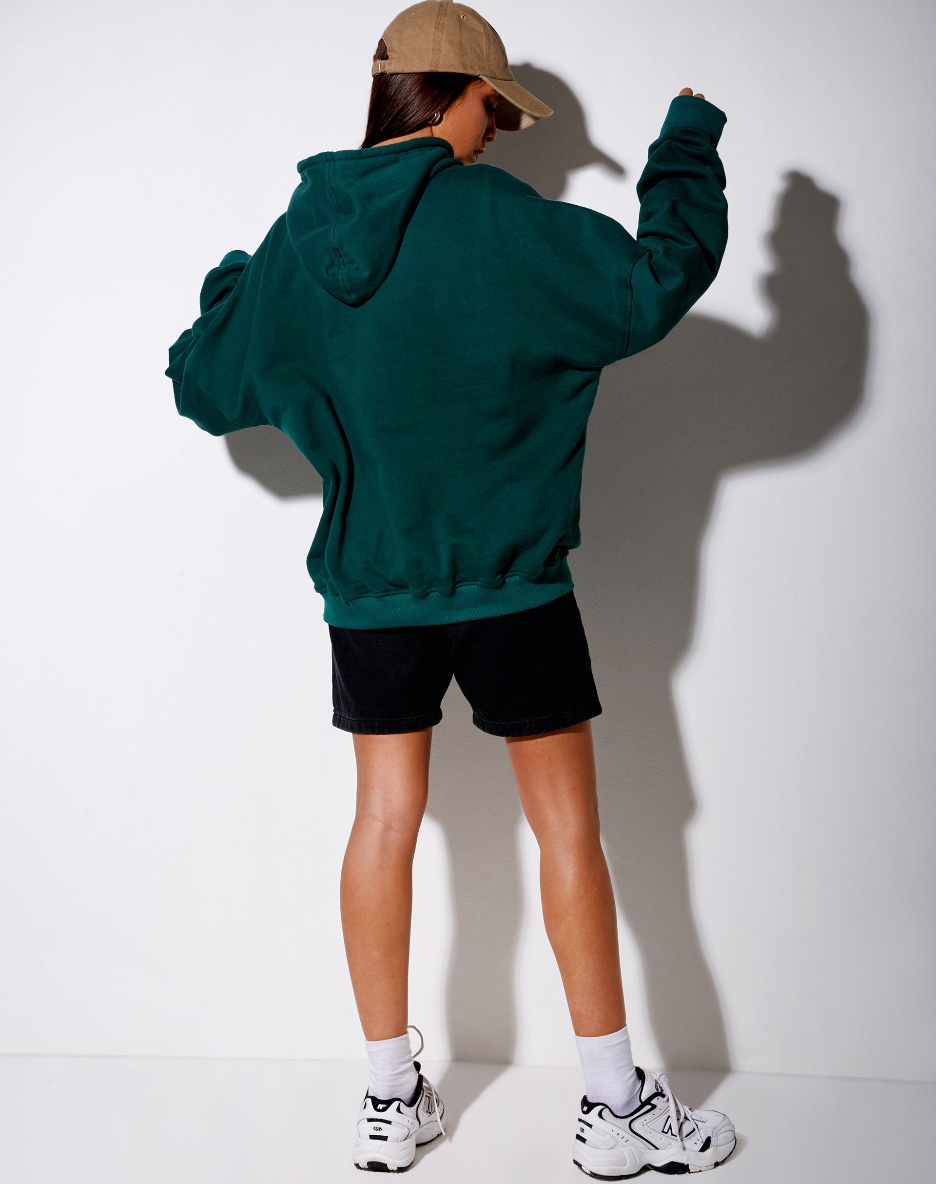 Imagen de Oversize Hoody in Bottle Green Too Many Feelings