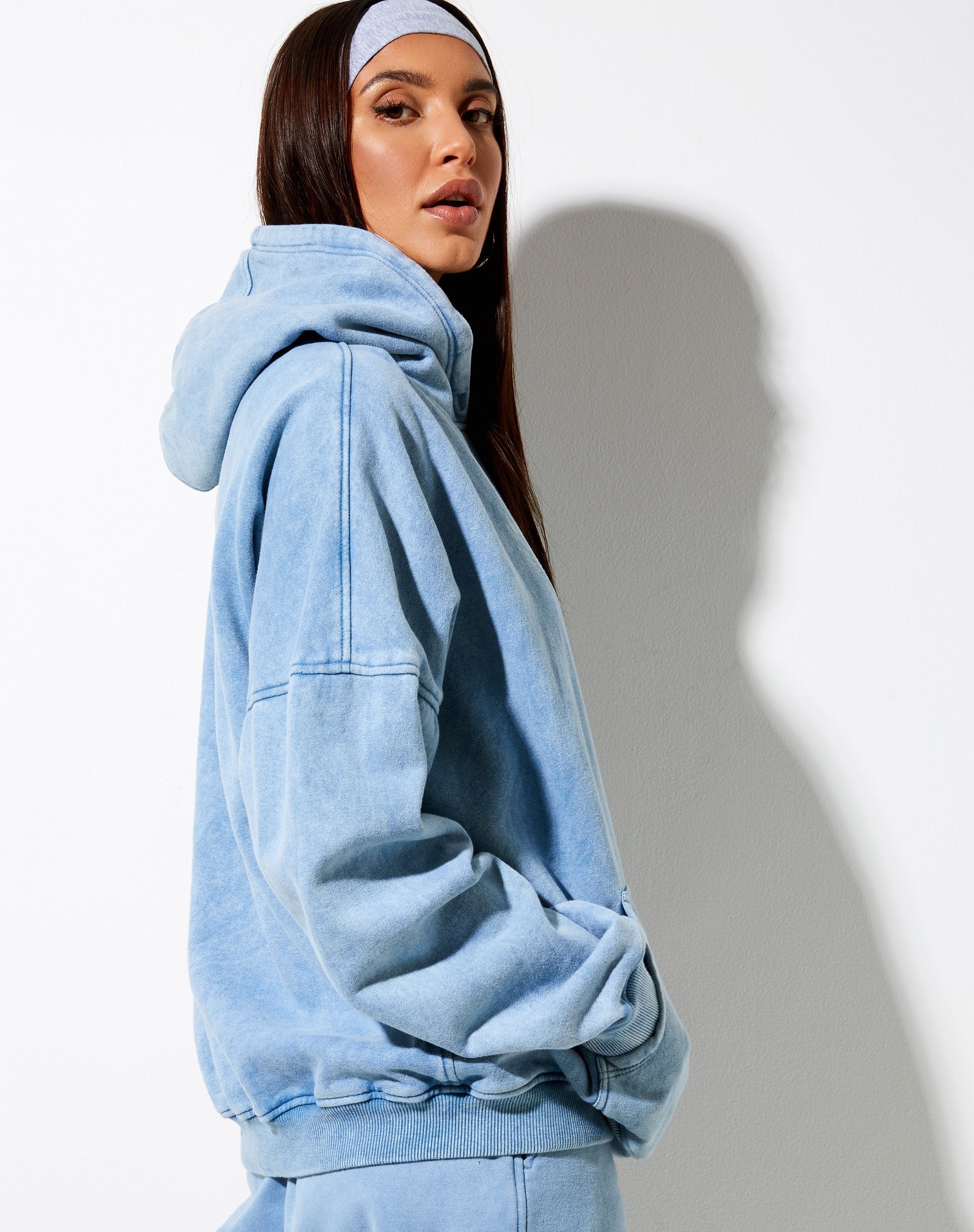 Imagen de Oversize Hoodie in Washed Blue Angel Energy Wings