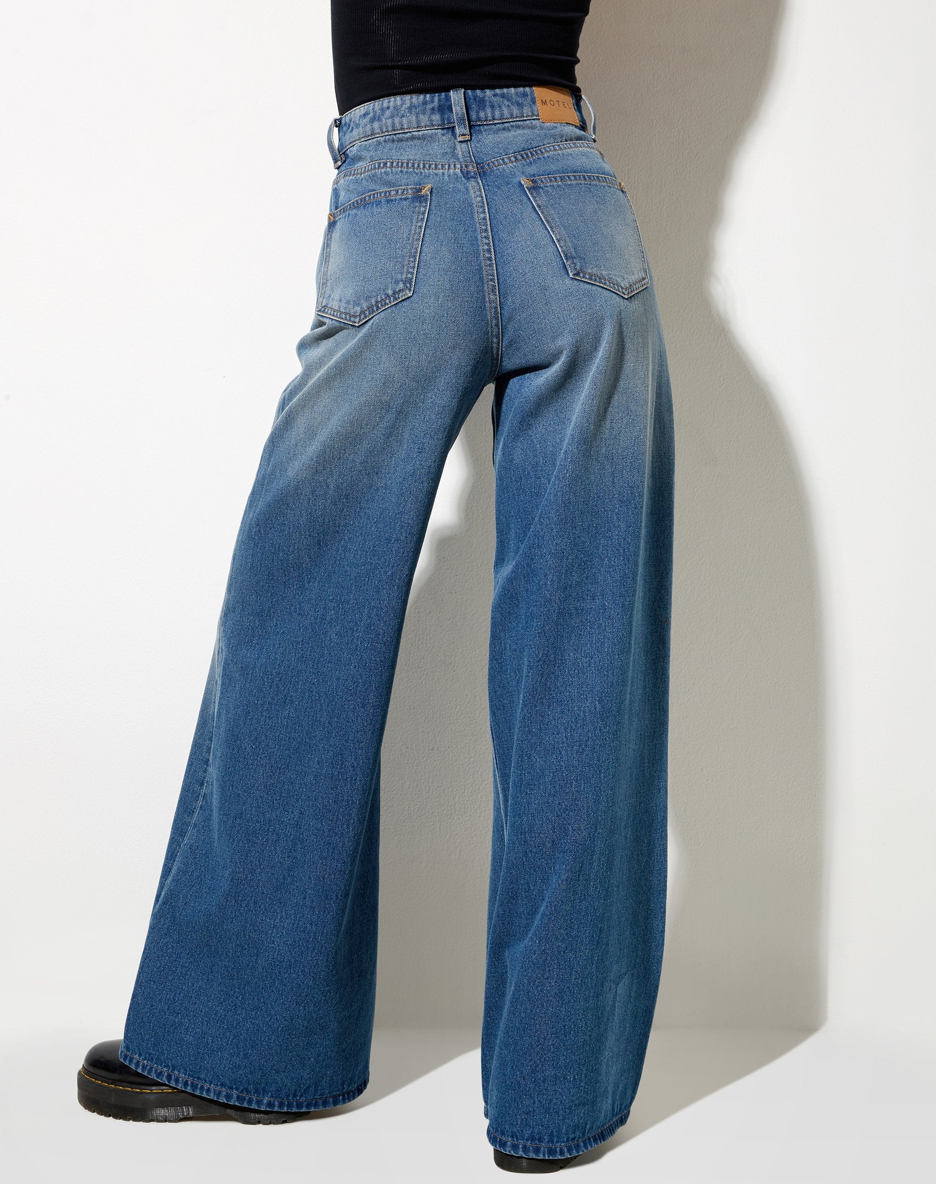 Imagen de Flare Parallel Jeans en Mid Wash