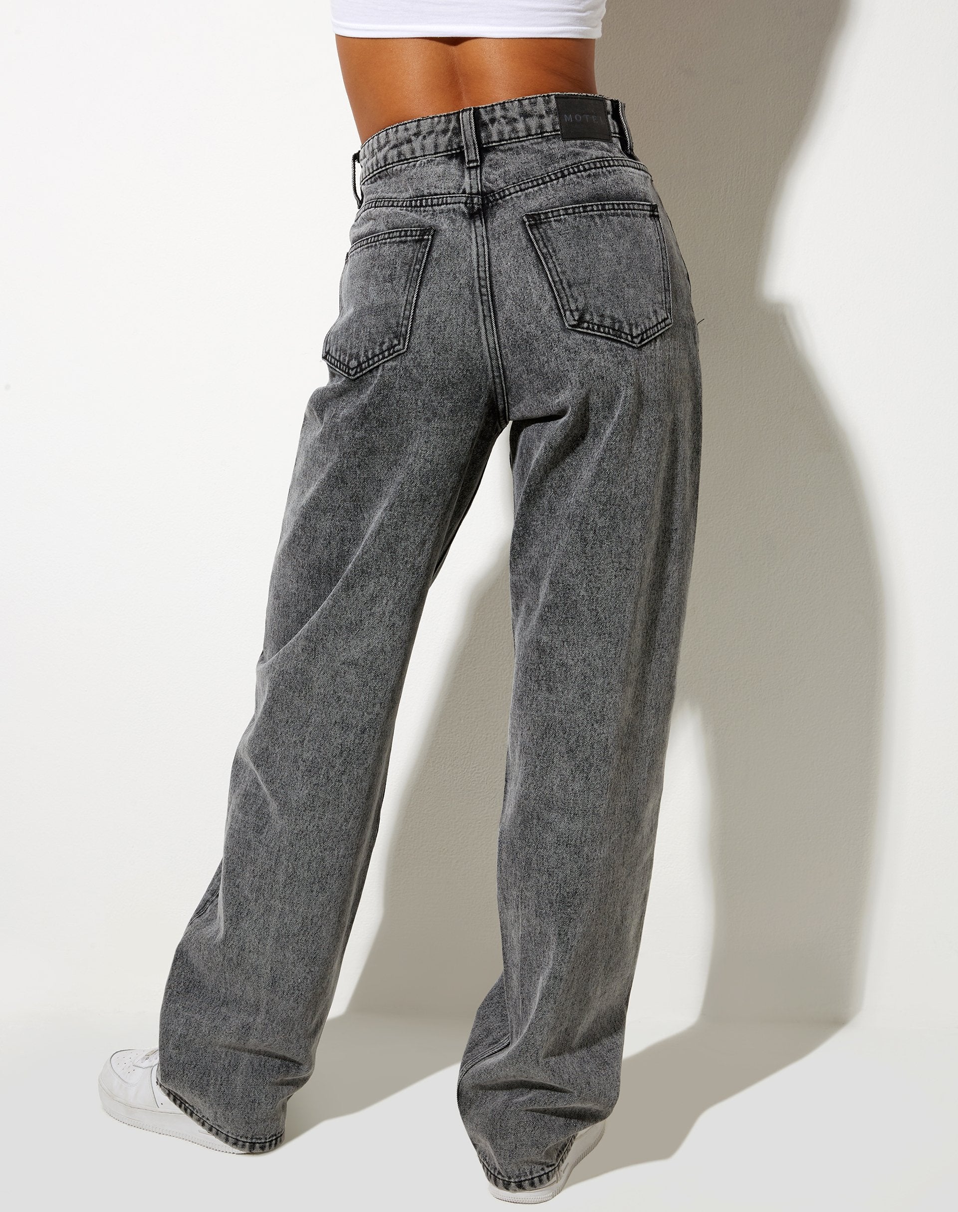Imagen de Parallel Jeans en negro ácido