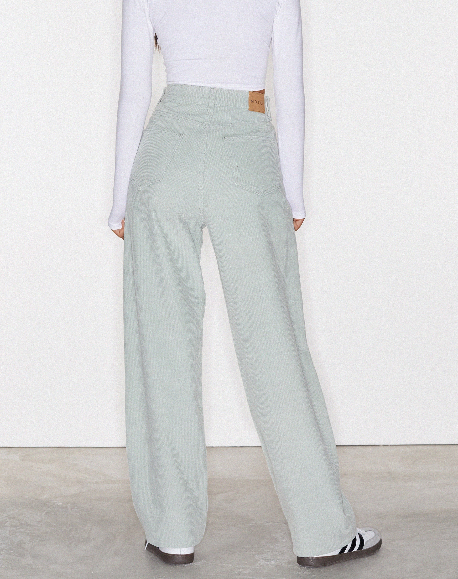 Imagen de Parallel Jeans en Cord Washed Blue