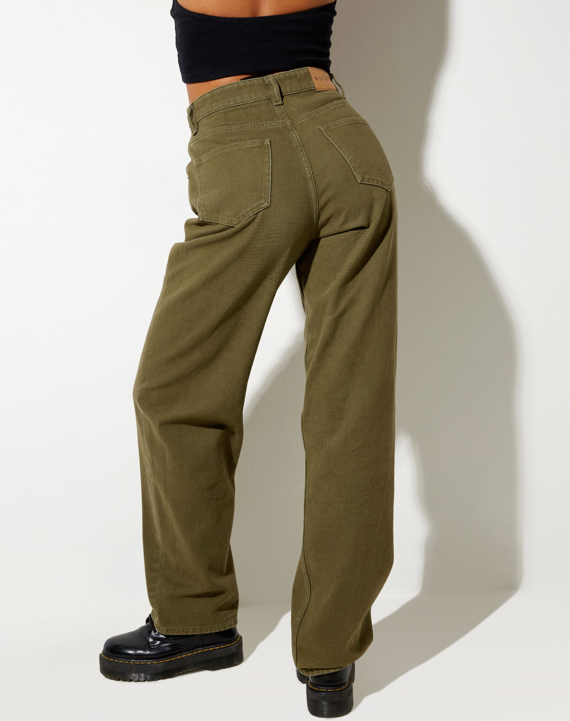 Imagen de Parallel Jeans en verde caqui