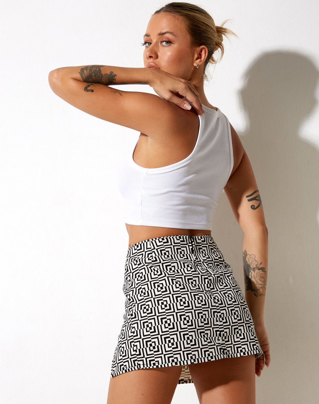 Falda Pelma en Optic Square Blanco y Negro