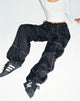 imagen de Phil Low Waist Trouser en negro con pespunte superior blanco