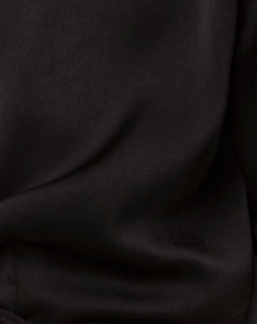 Imagen de la blusa Pilar de satén negro