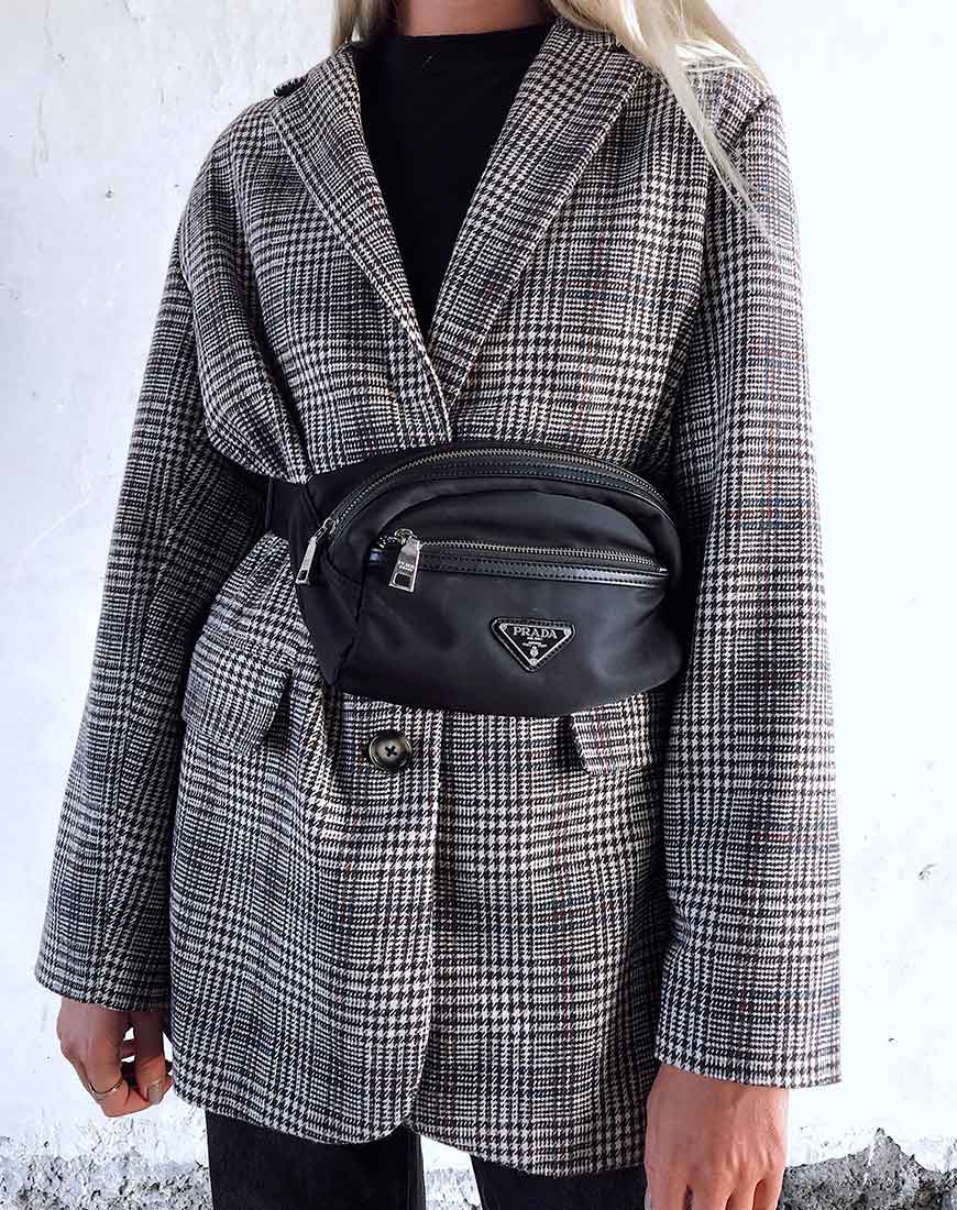 Blazer Saken de cuadros grises