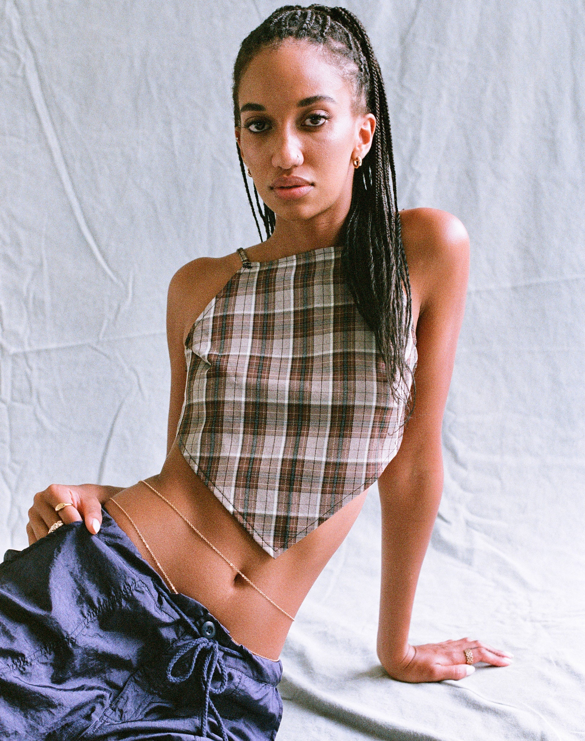 Imagen de Motel X Olivia Neill Wibi Top in Check Tan Brown