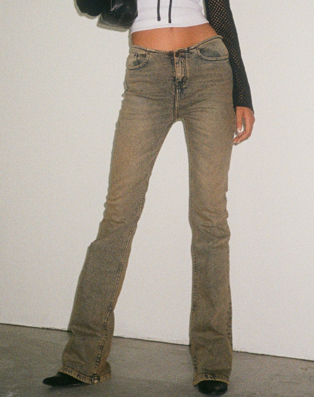 Vaqueros de cintura baja Clean Waist en azul arena