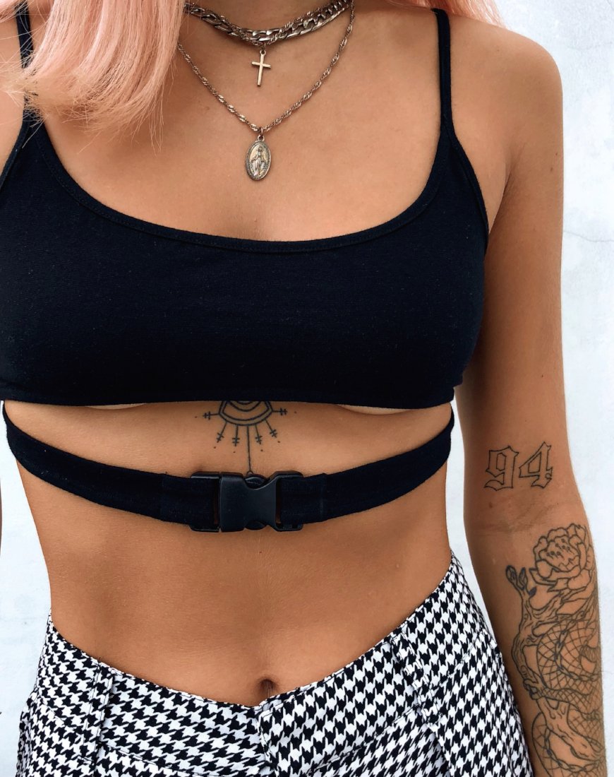 Imagen de Milipe Crop Top en negro Hebillas