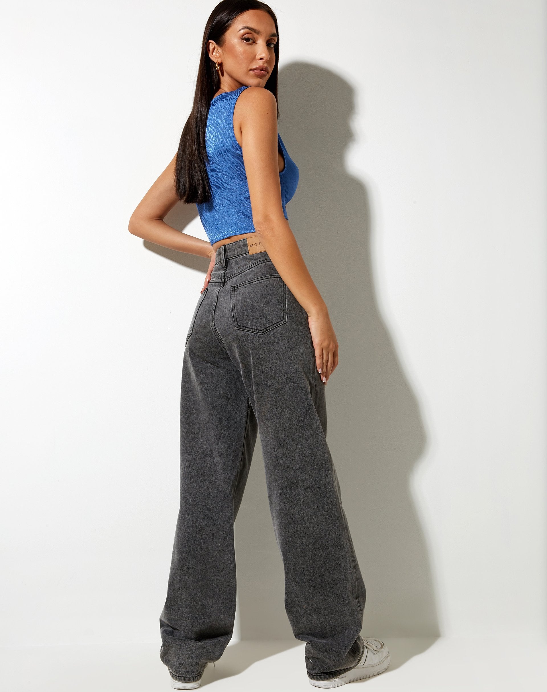 Imagen de Raeless Crop Top de satén azul cebra Bonnet