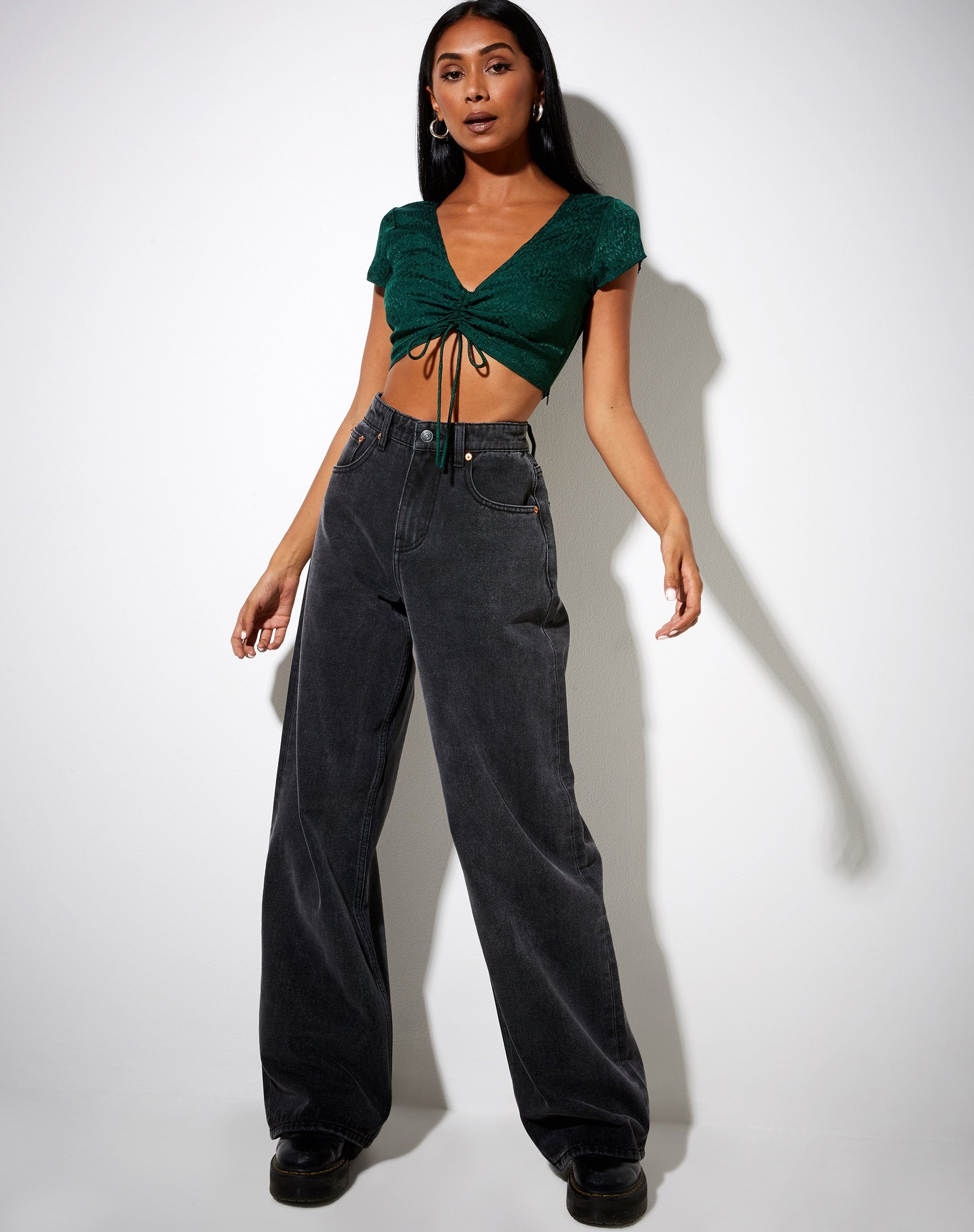 Imagen de Raeto Crop Top de Satén Chita Verde Bosque