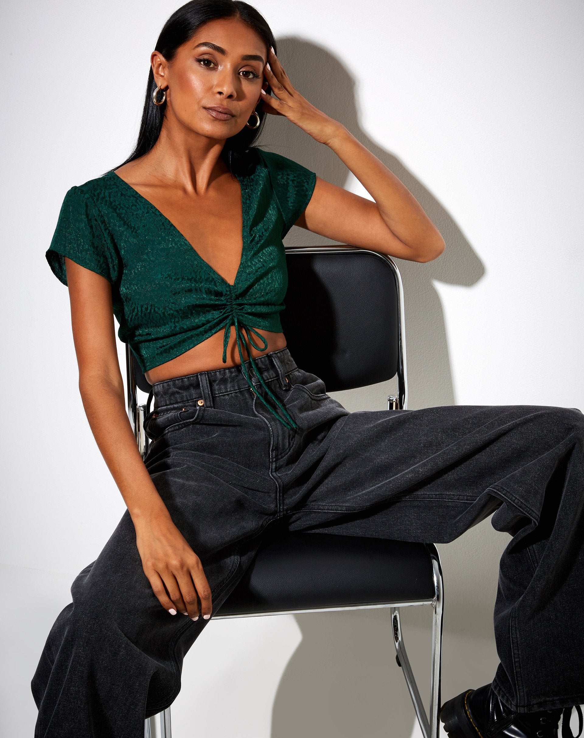 Imagen de Raeto Crop Top de Satén Chita Verde Bosque