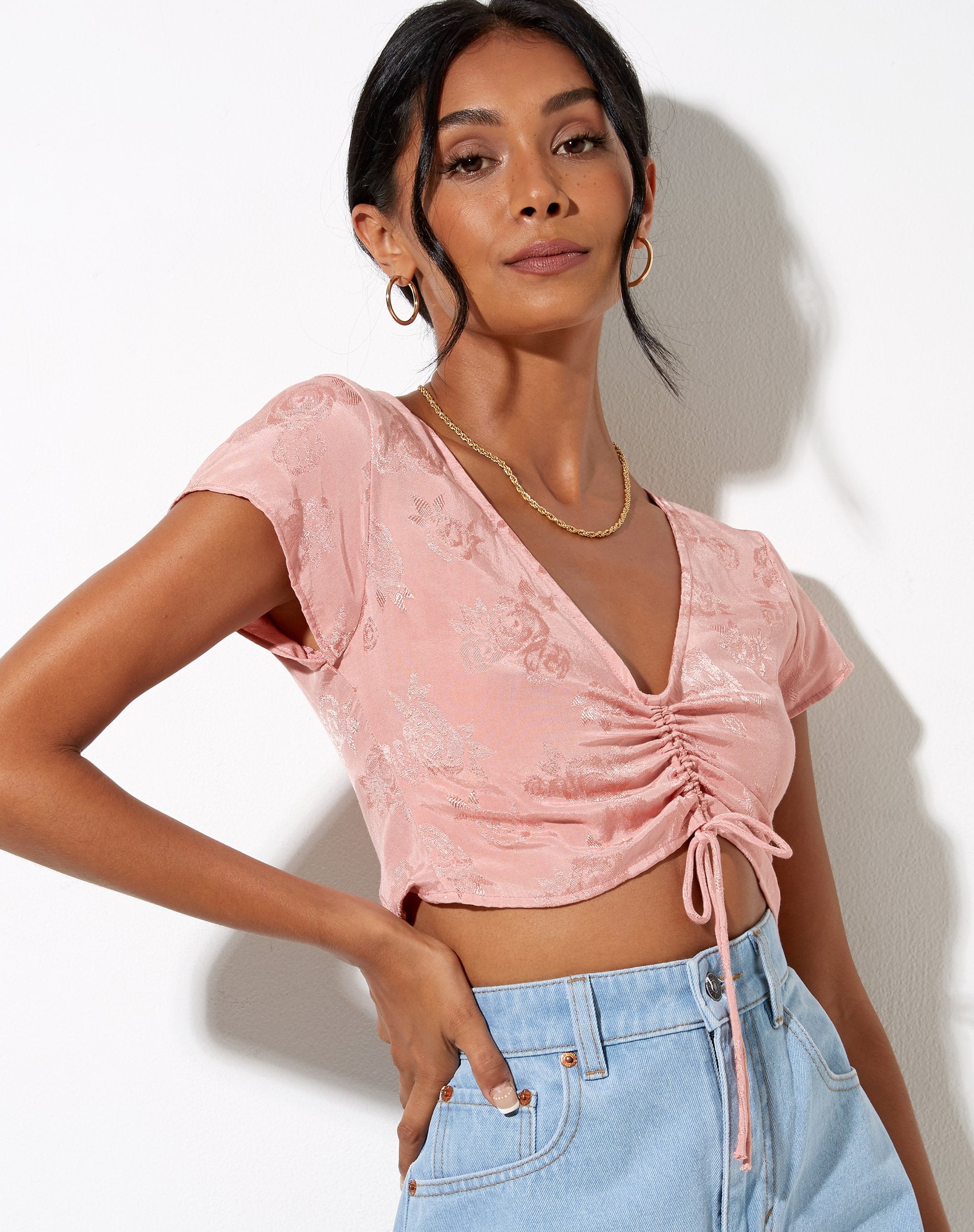 Imagen de Raeto Crop Top en Satén Rosa Coral Blush