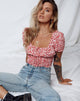 Imagen de Raquel Crop Top en Ditsy Butterfly Melocotón y Rojo