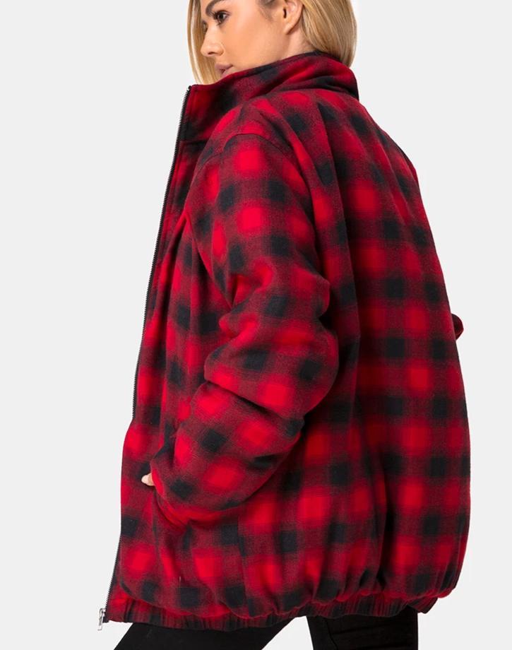 Chaqueta Raven de cuadros rojos y negros