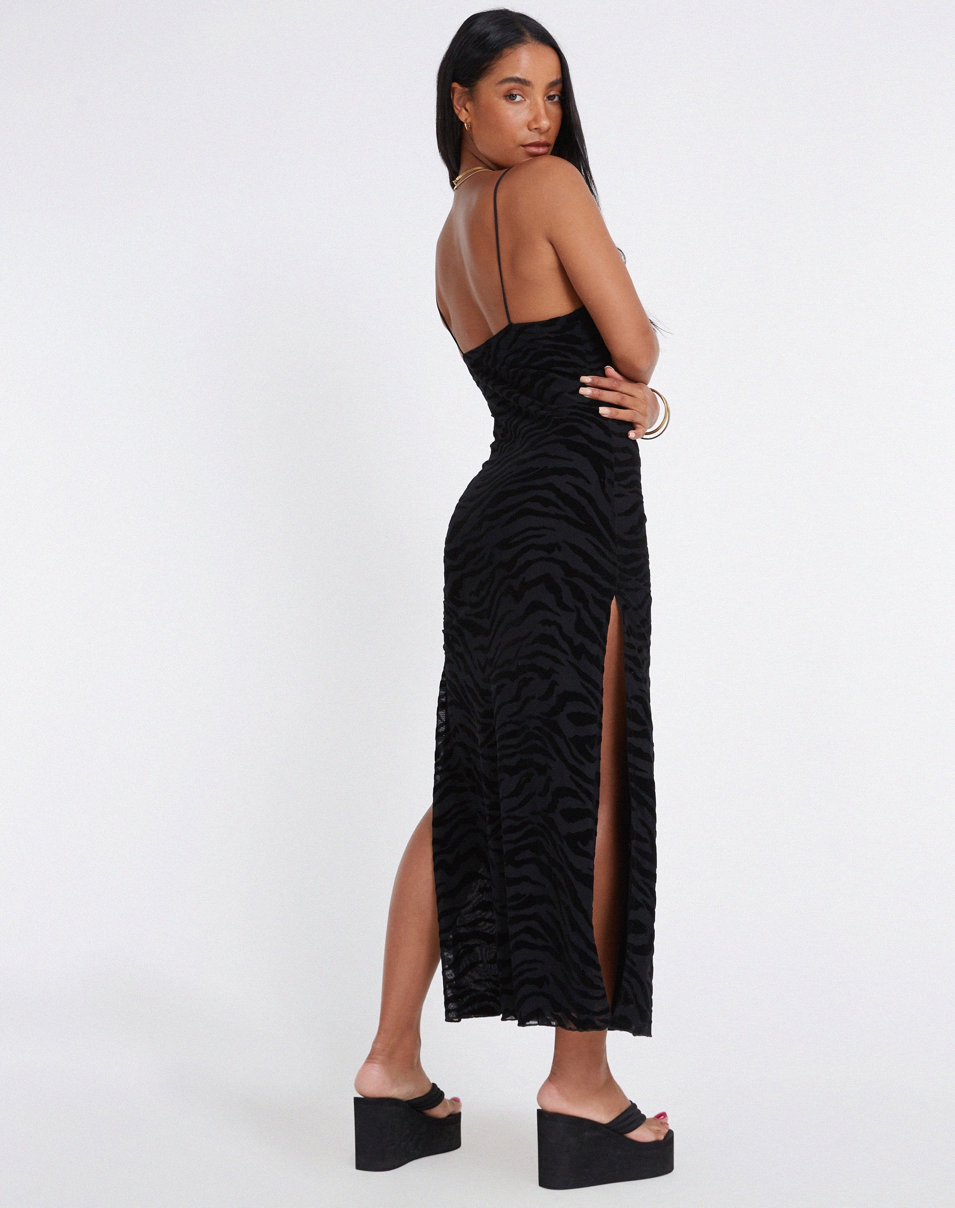 imagen de Rayuma Maxi Dress in Zebra Flock Black