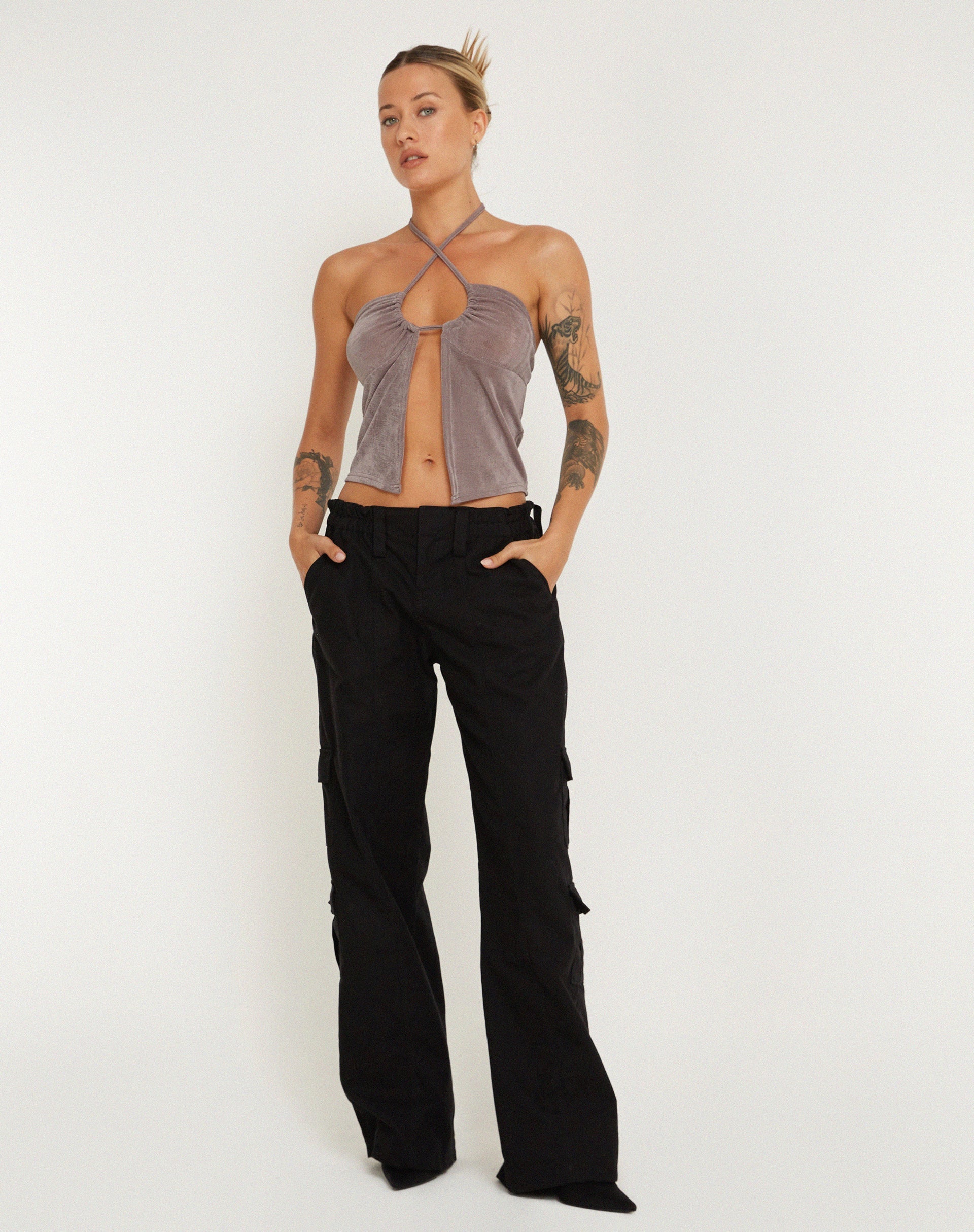 imagen de Hiriko Halter Top en Charcoal