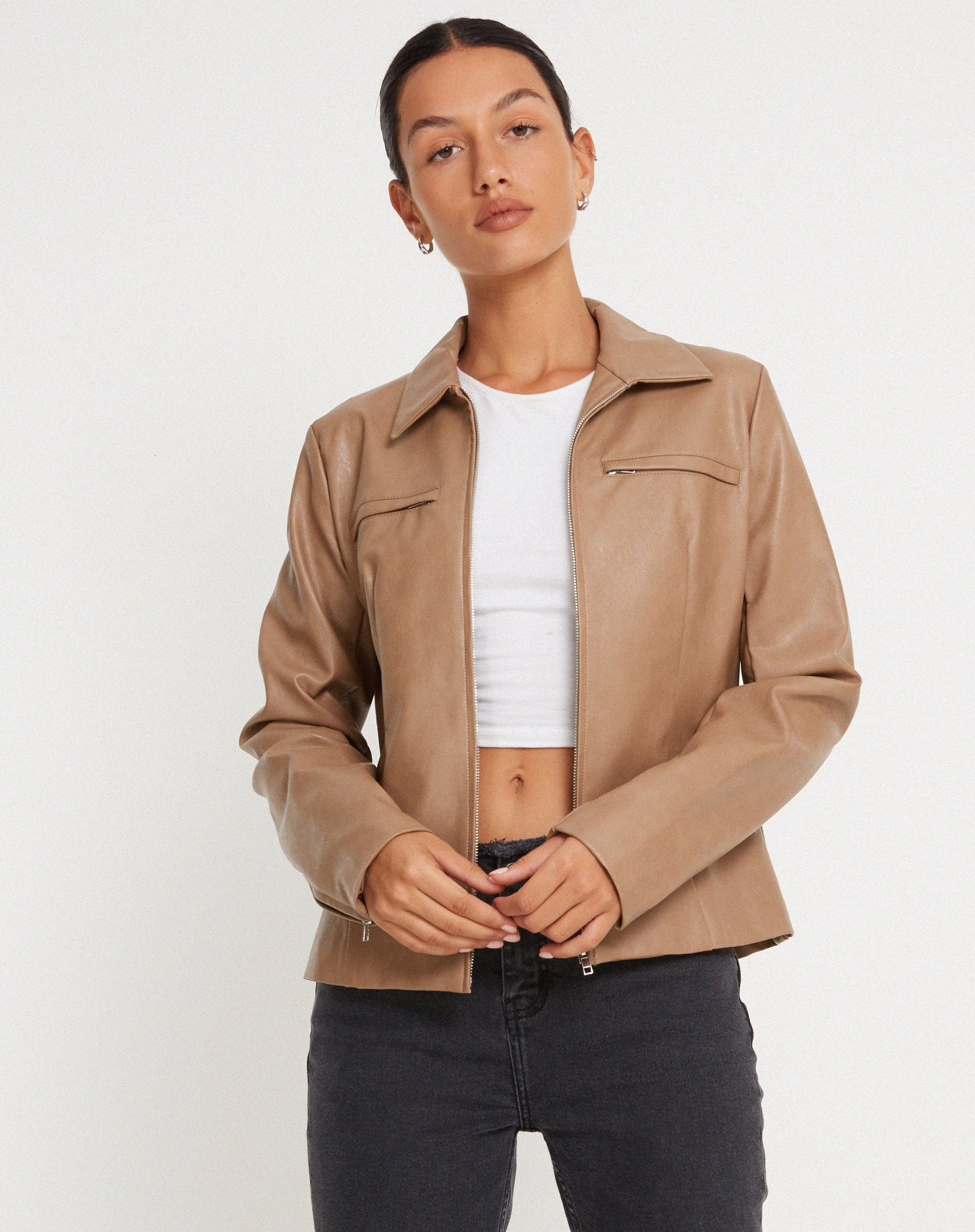 imagen de la chaqueta Jaga en PU Tan