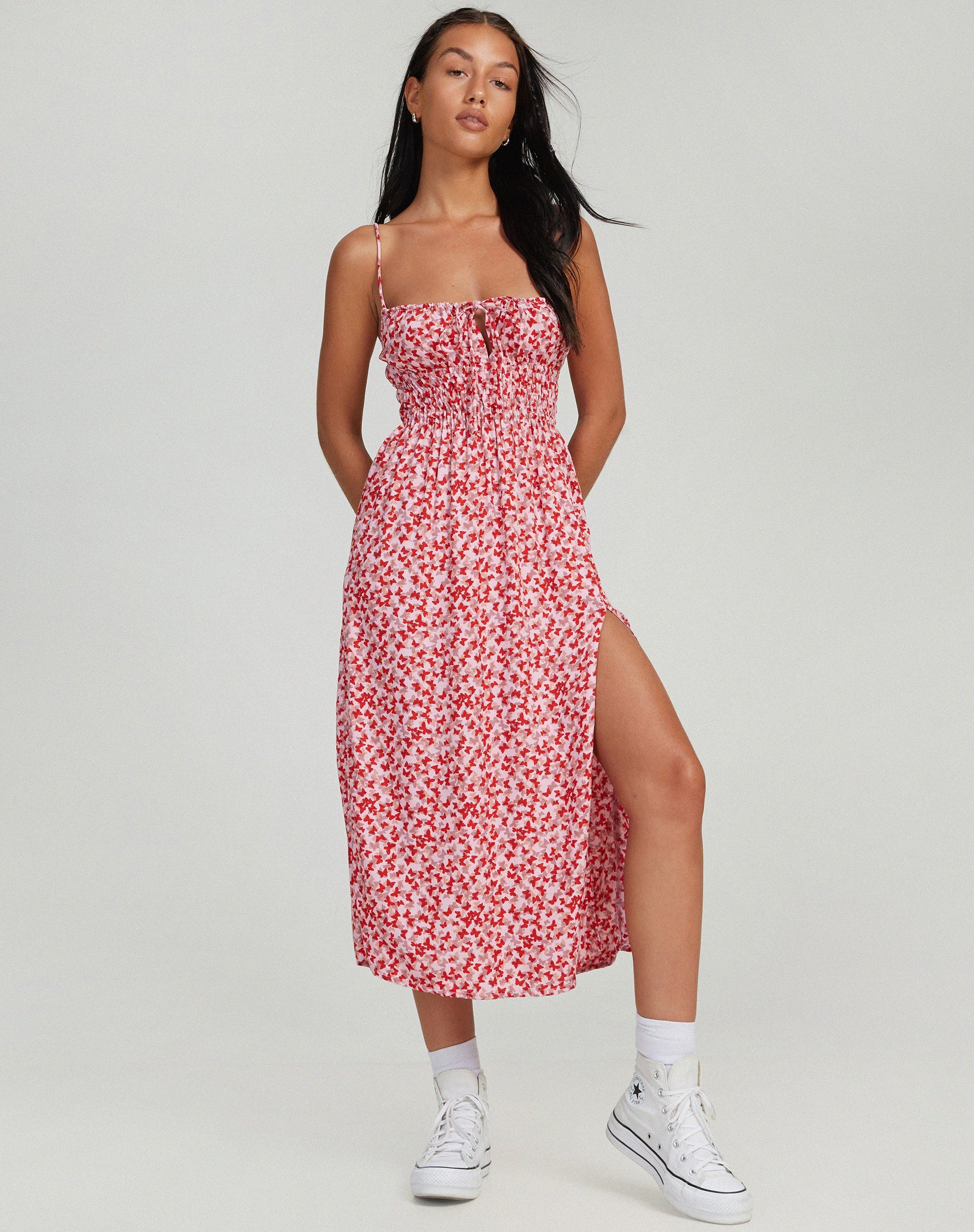 imagen de Jeyro Midi Dress in Ditsy Butterfly Peach and Red