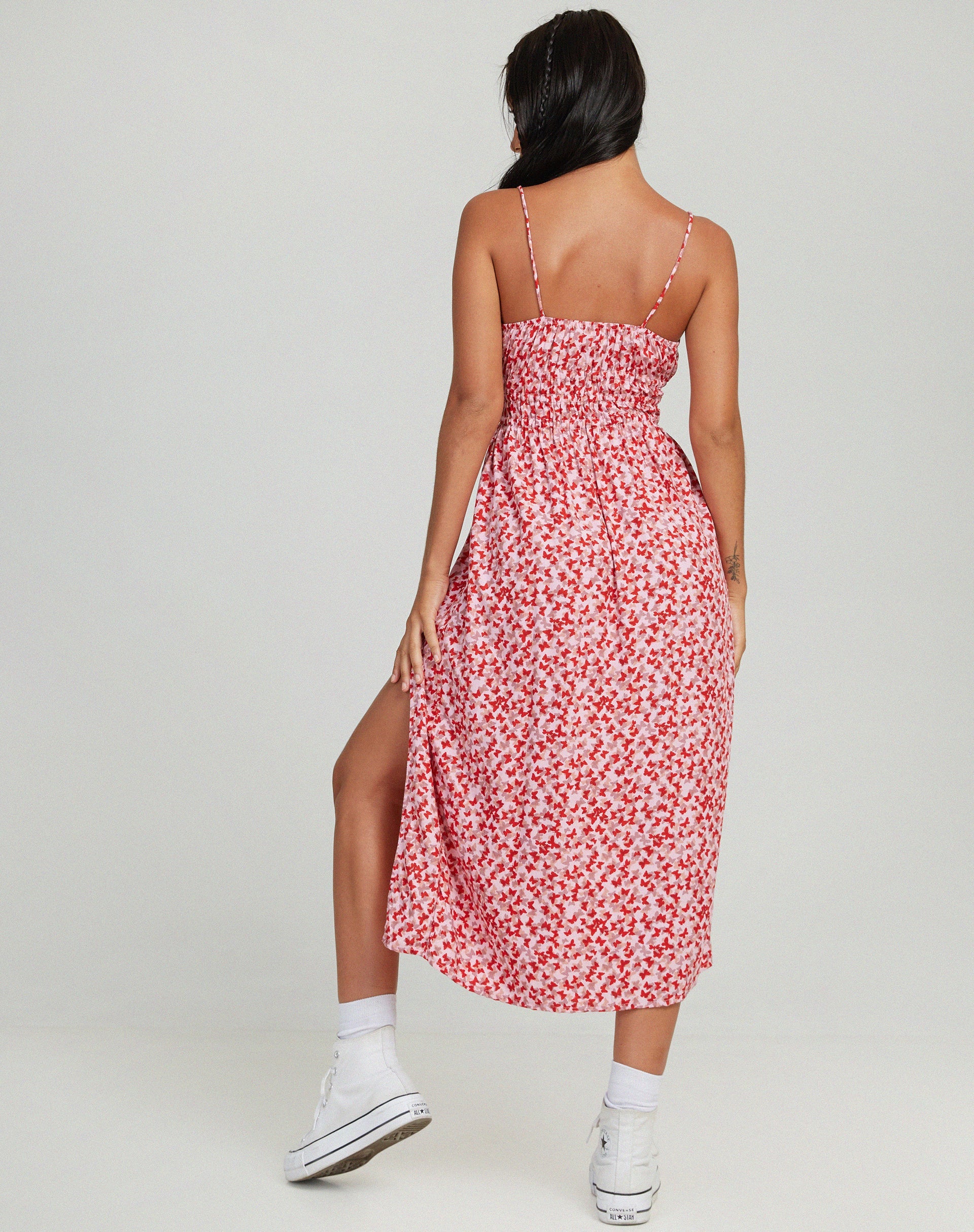 imagen de Jeyro Midi Dress in Ditsy Butterfly Peach and Red