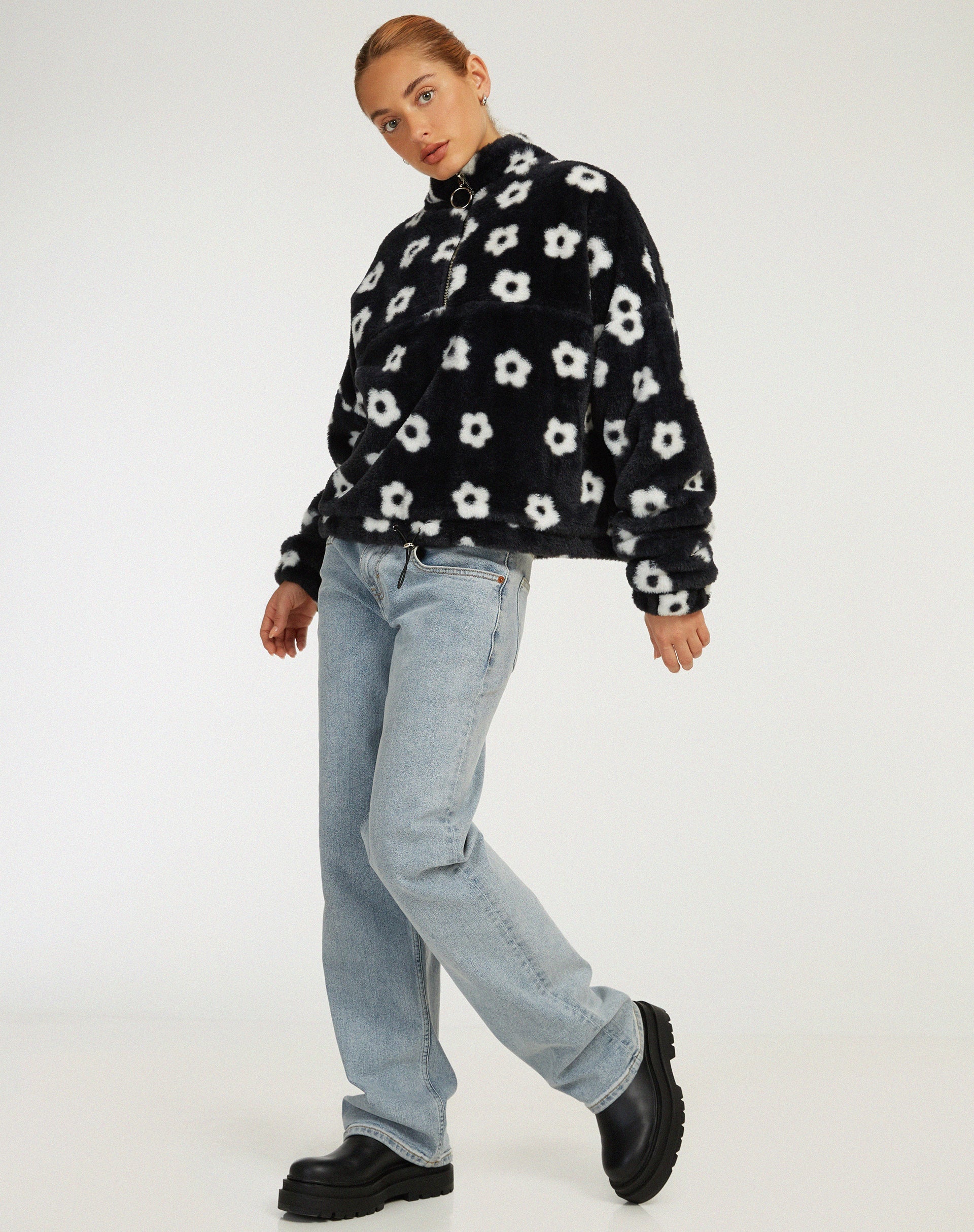 Chaqueta Nero en blanco y negro margarita