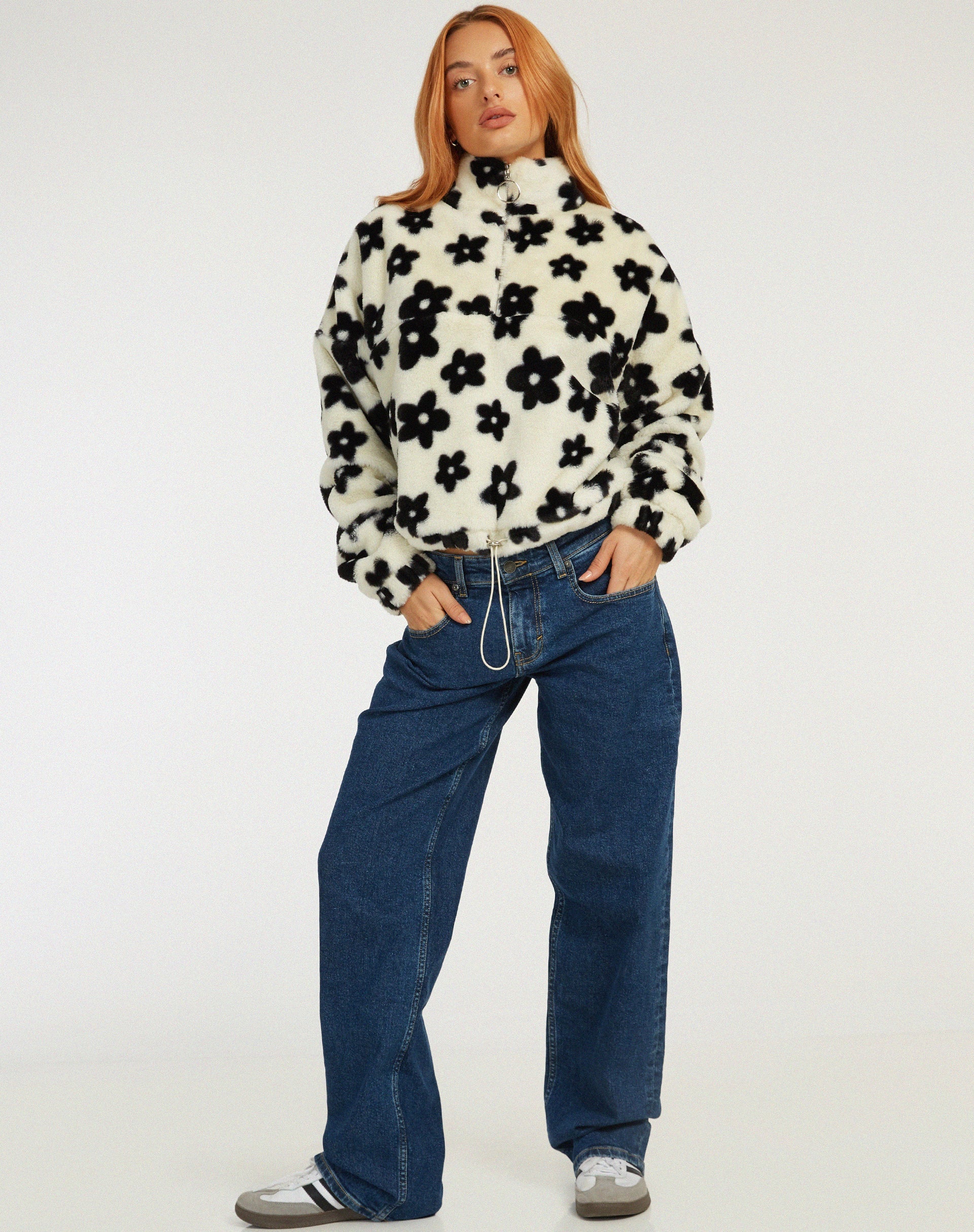 Imagen de la chaqueta Nero en blanco margarita y negro
