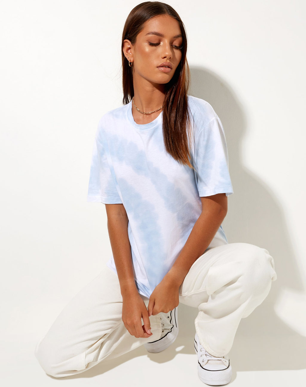 Camiseta básica oversize en azul y blanco Swirl Tie Dye