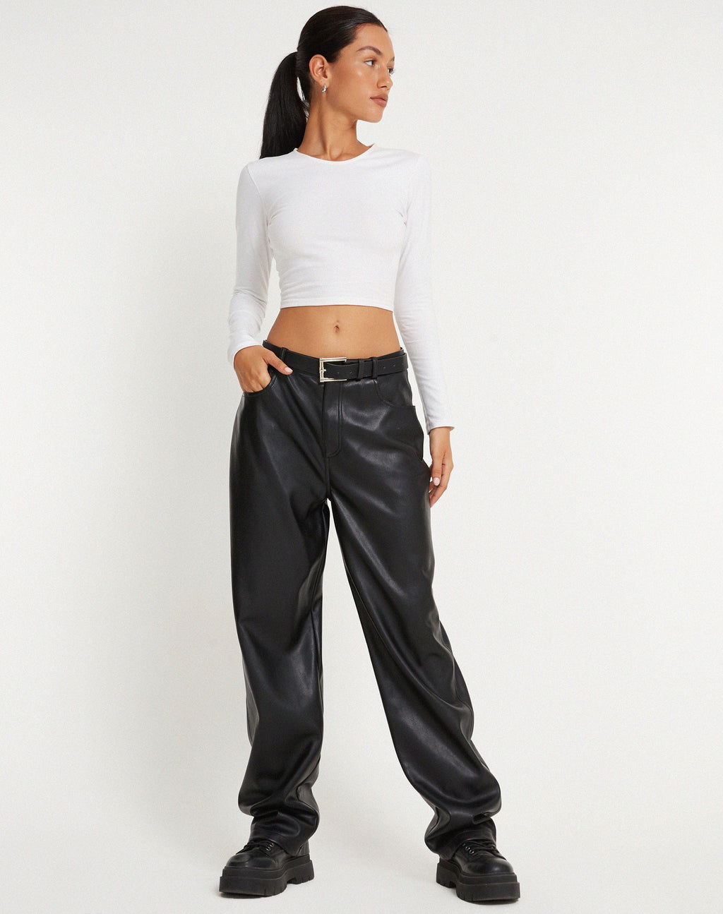 MOTEL X OLIVIA NEILL Pantalón Paralelo en Pu Negro
