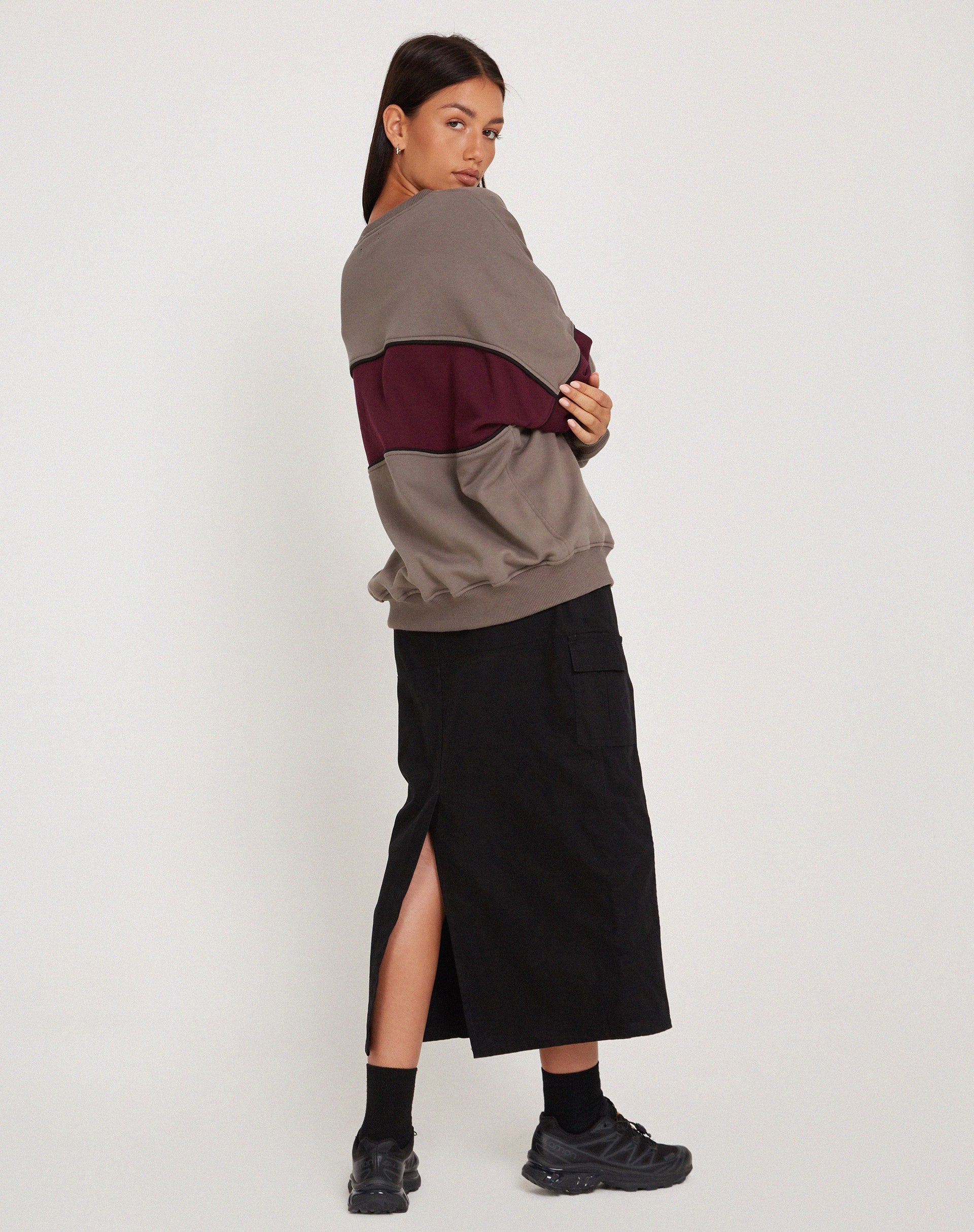 Imagen de la sudadera Samara en Cloudburst Oxblood Negro