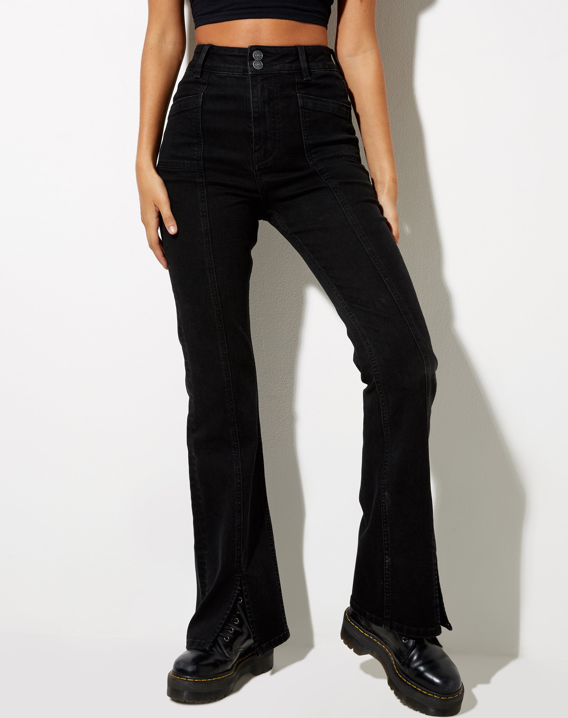 Imagen de Seam Split Jeans en Black Wash