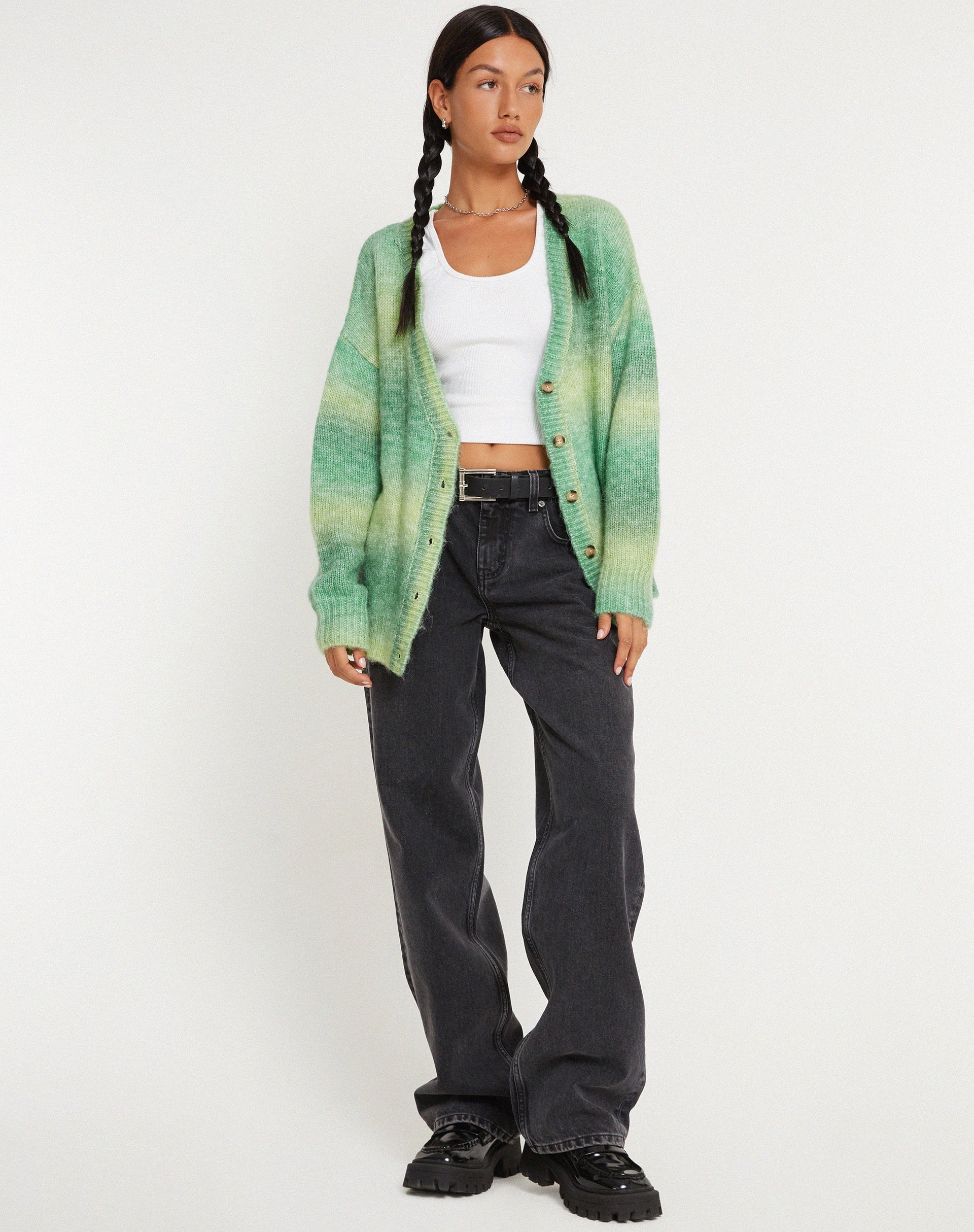 Imagen de Uriela Cardi en lana verde