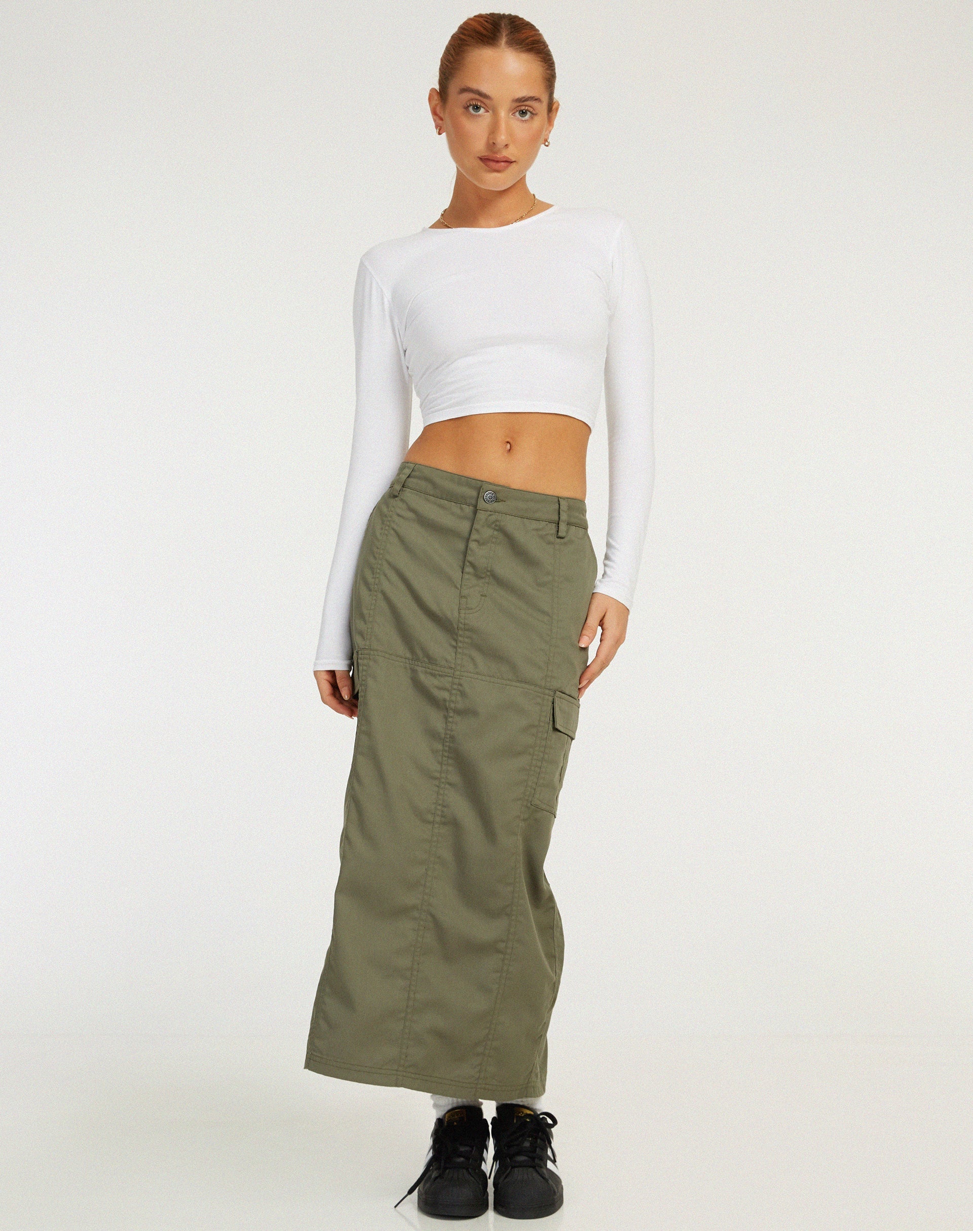 imagen de Widya Cargo Maxi Skirt en Dark Olive