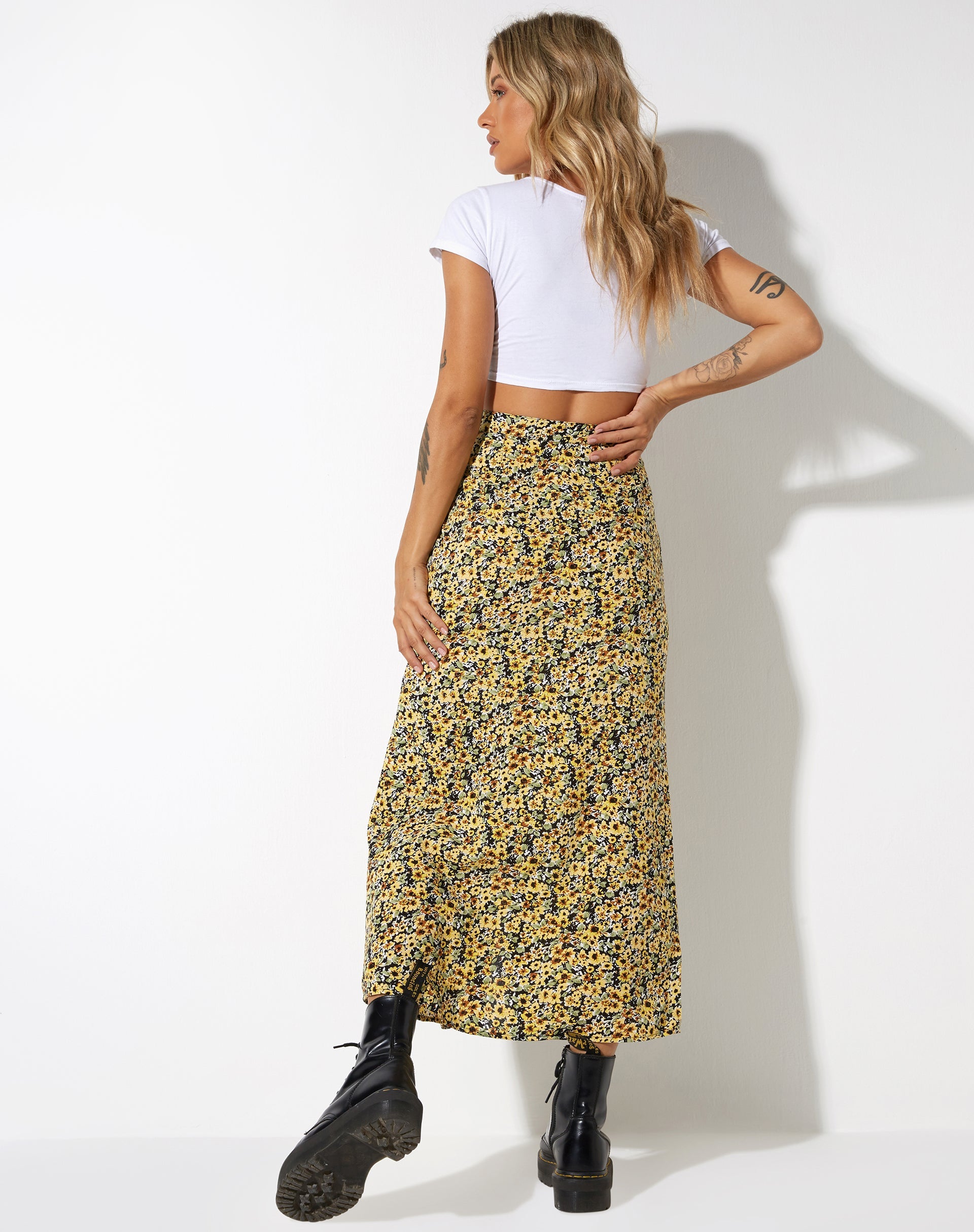 imagen de Rima Midi Skirt in Spring Ditsy Yellow